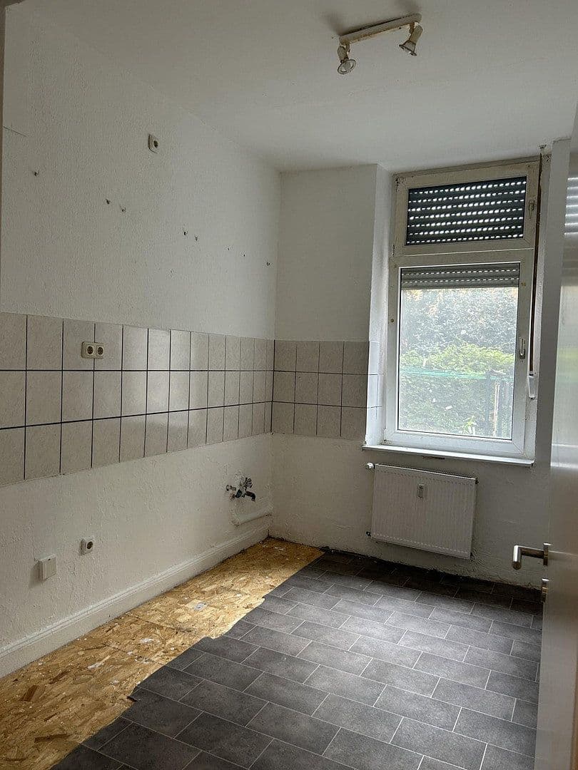 Pronájem bytu 4+1 87 m², Bertastraße 16, Duisburg, Severní Porýní-Vestfálsko Pronájem bytu 4+1 87 m², Bertastraße 16, Duisburg, Severní Porýní-Vestfálsko