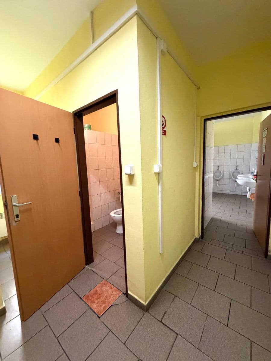 Prodej nebytového prostoru 79 m², Meziříčí, Jihočeský kraj Prodej nebytového prostoru 79 m², Meziříčí, Jihočeský kraj