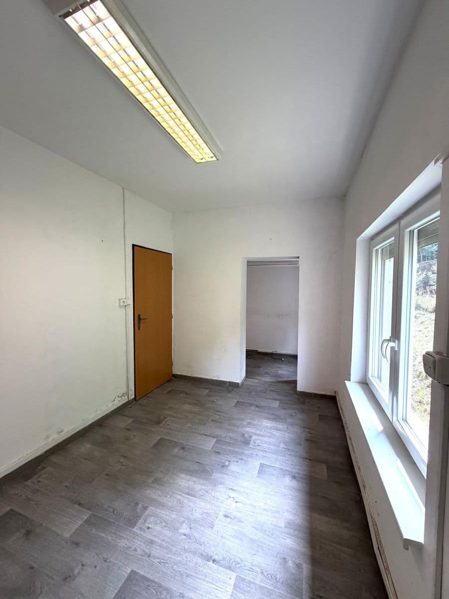 Pronájem nebytového prostoru 79 m², Meziříčí, Jihočeský kraj Pronájem nebytového prostoru 79 m², Meziříčí, Jihočeský kraj