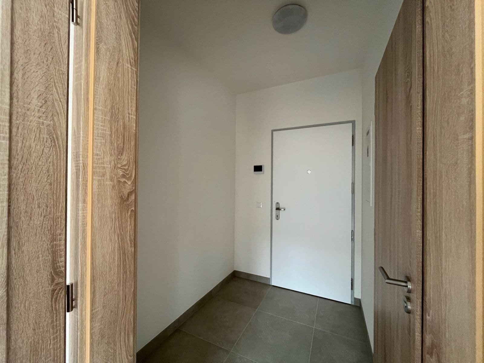 Pronájem bytu 1+kk 35 m², Ocelářská, Praha, Praha Pronájem bytu 1+kk 35 m², Ocelářská, Praha, Praha