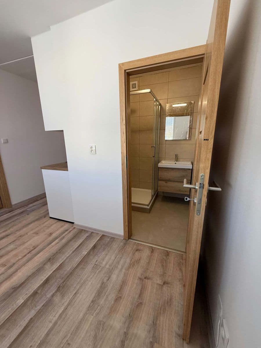 Prodej bytu 2+1 58 m², Radkovská, Telč, Kraj Vysočina Prodej bytu 2+1 58 m², Radkovská, Telč, Kraj Vysočina