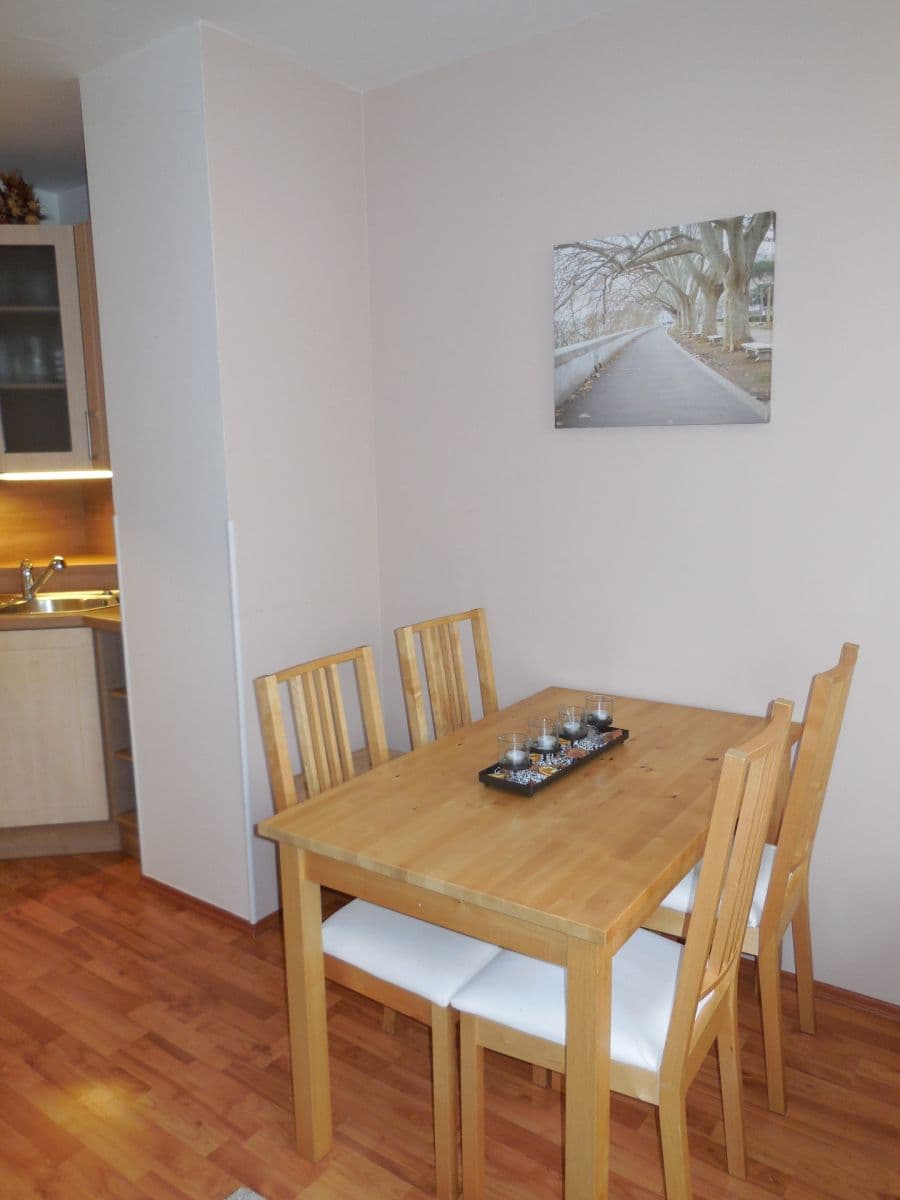 Pronájem bytu 2+kk 61 m², Hrnčířská, Jesenice, Středočeský kraj Pronájem bytu 2+kk 61 m², Hrnčířská, Jesenice, Středočeský kraj