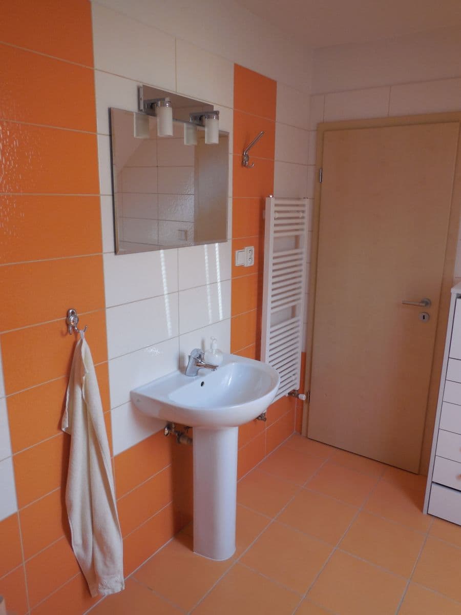Pronájem bytu 2+kk 61 m², Hrnčířská, Jesenice, Středočeský kraj Pronájem bytu 2+kk 61 m², Hrnčířská, Jesenice, Středočeský kraj