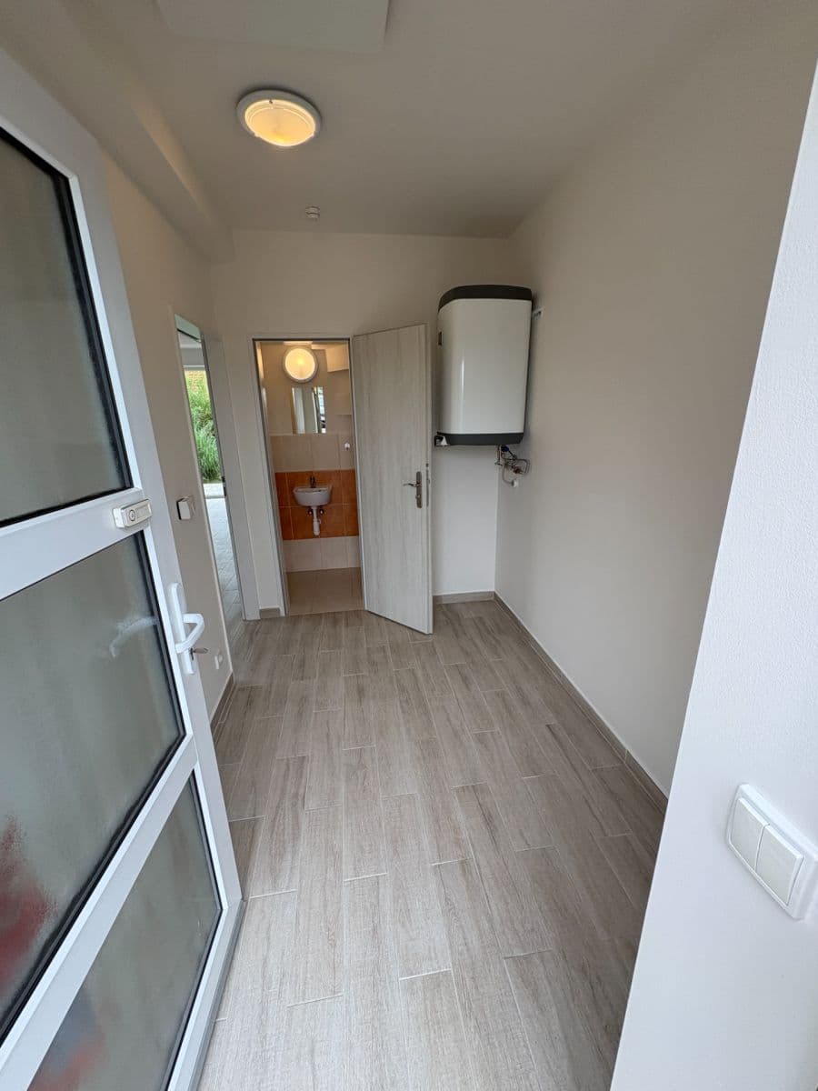 Pronájem domu 80 m², pozemek 440 m², Škvorec, Středočeský kraj Pronájem domu 80 m², pozemek 440 m², Škvorec, Středočeský kraj