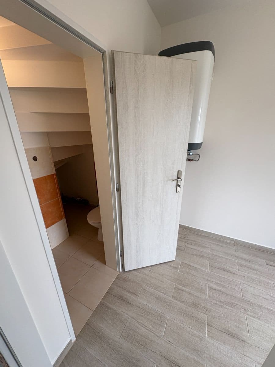 Pronájem domu 80 m², pozemek 440 m², Škvorec, Středočeský kraj Pronájem domu 80 m², pozemek 440 m², Škvorec, Středočeský kraj