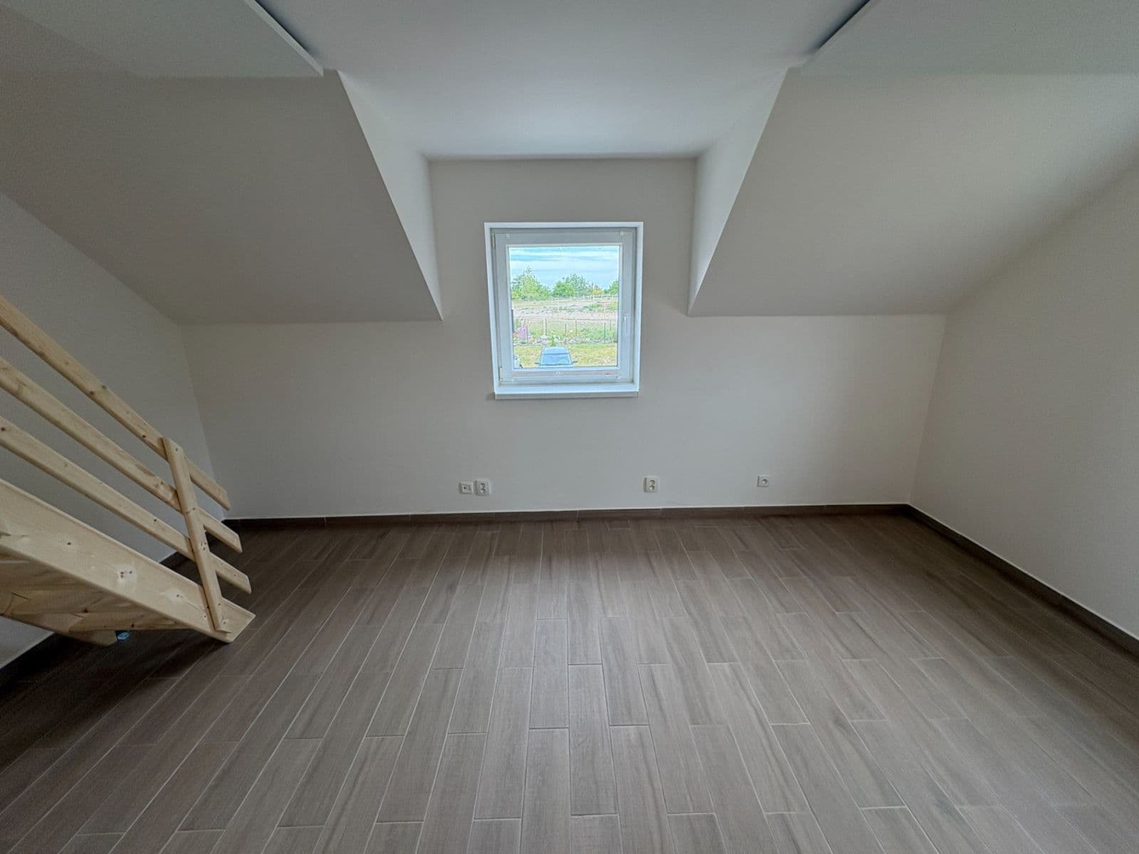 Pronájem domu 80 m², pozemek 440 m², Škvorec, Středočeský kraj Pronájem domu 80 m², pozemek 440 m², Škvorec, Středočeský kraj