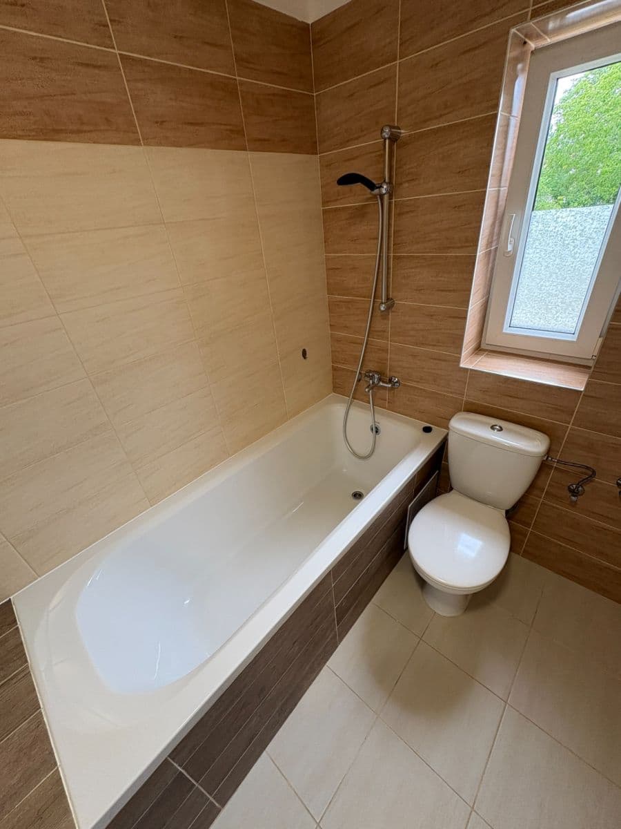 Pronájem domu 80 m², pozemek 440 m², Škvorec, Středočeský kraj Pronájem domu 80 m², pozemek 440 m², Škvorec, Středočeský kraj