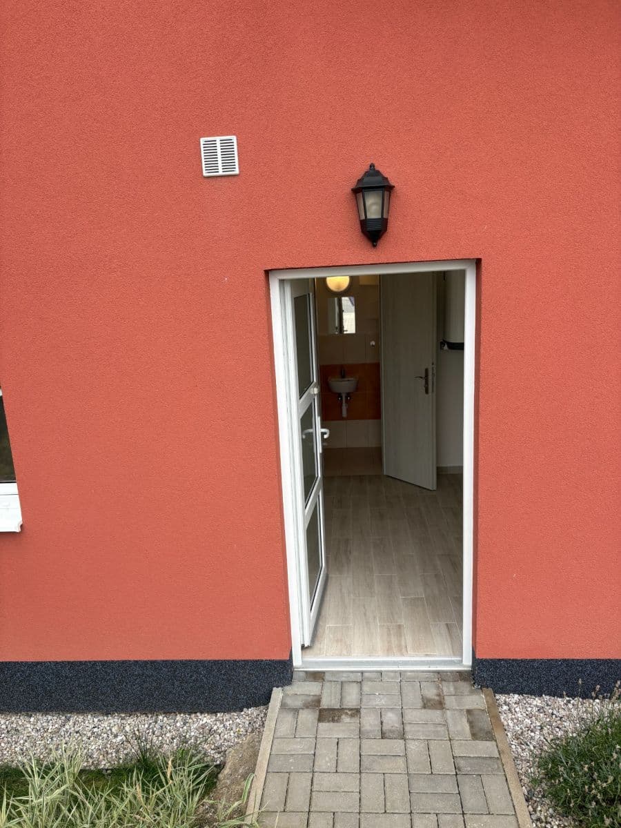 Pronájem domu 80 m², pozemek 440 m², Škvorec, Středočeský kraj Pronájem domu 80 m², pozemek 440 m², Škvorec, Středočeský kraj