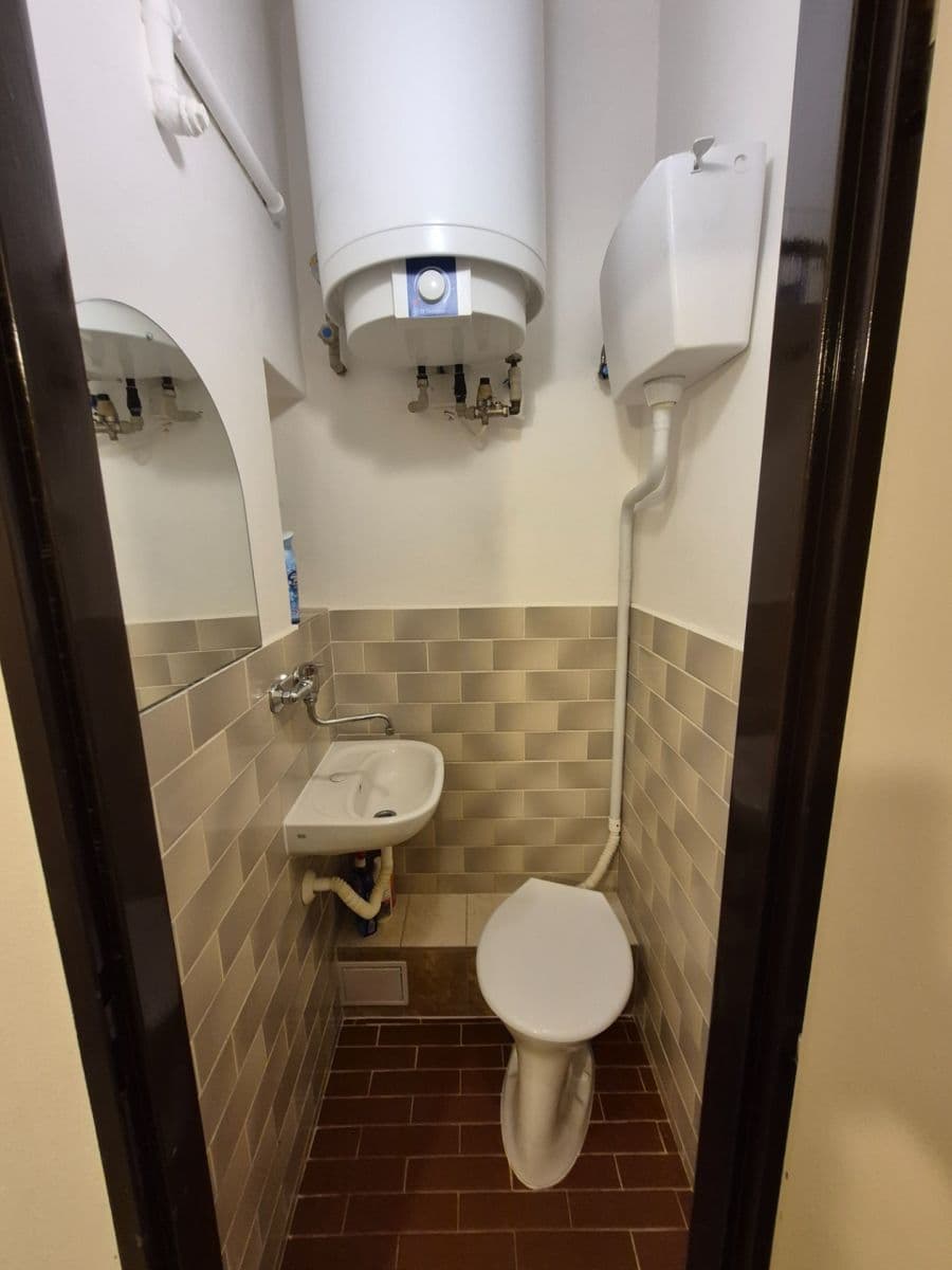 Pronájem bytu 1+kk 28 m², Cetyňská, Praha, Praha Pronájem bytu 1+kk 28 m², Cetyňská, Praha, Praha