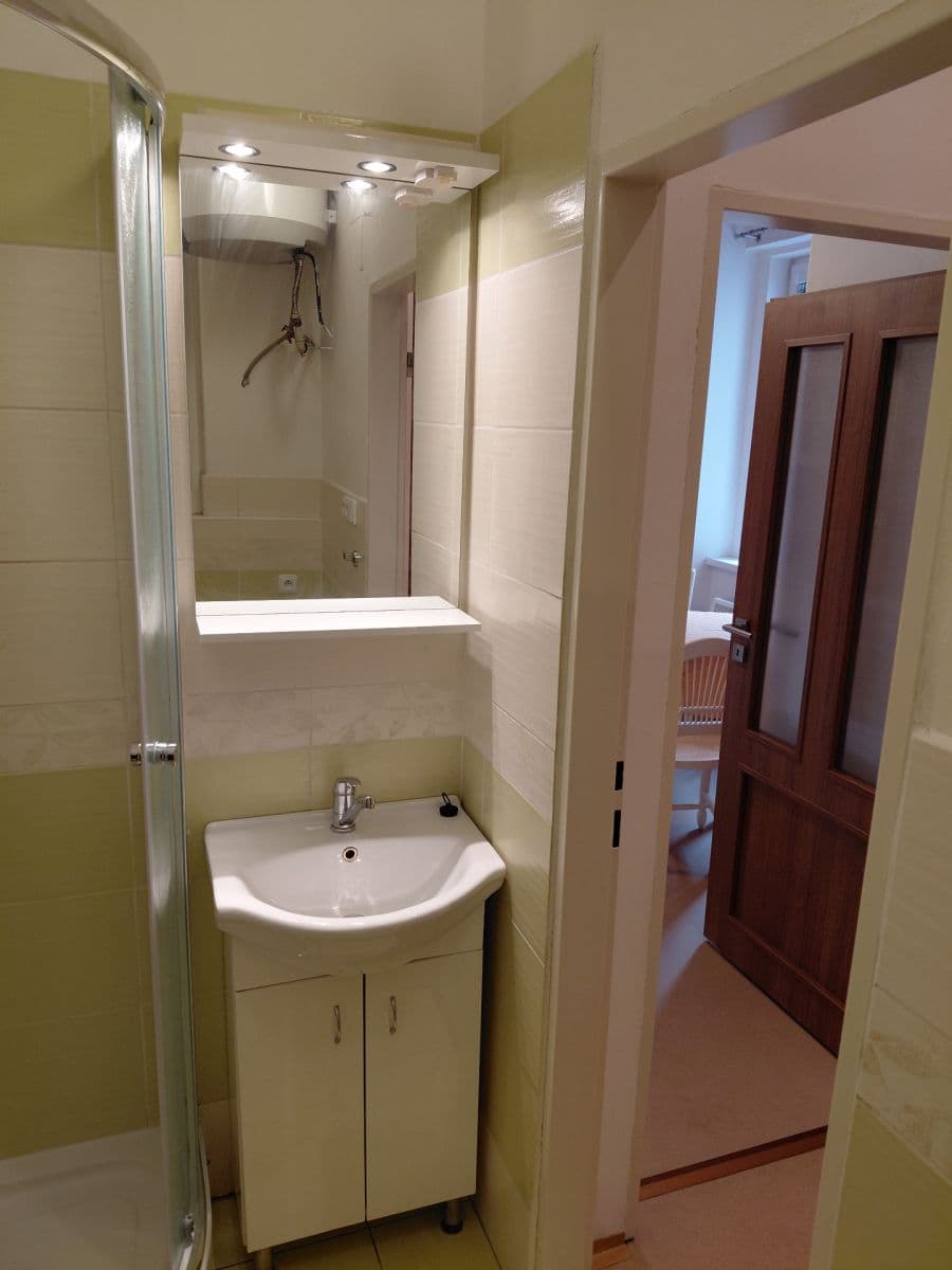 Pronájem bytu 1+1 33 m², Zenklova, Praha, Praha Pronájem bytu 1+1 33 m², Zenklova, Praha, Praha