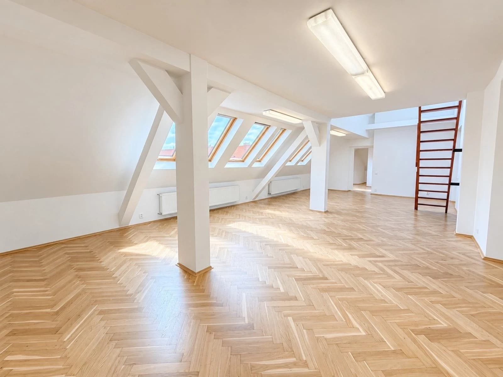 Pronájem kanceláře 162 m², Kodaňská, Praha, Praha Pronájem kanceláře 162 m², Kodaňská, Praha, Praha
