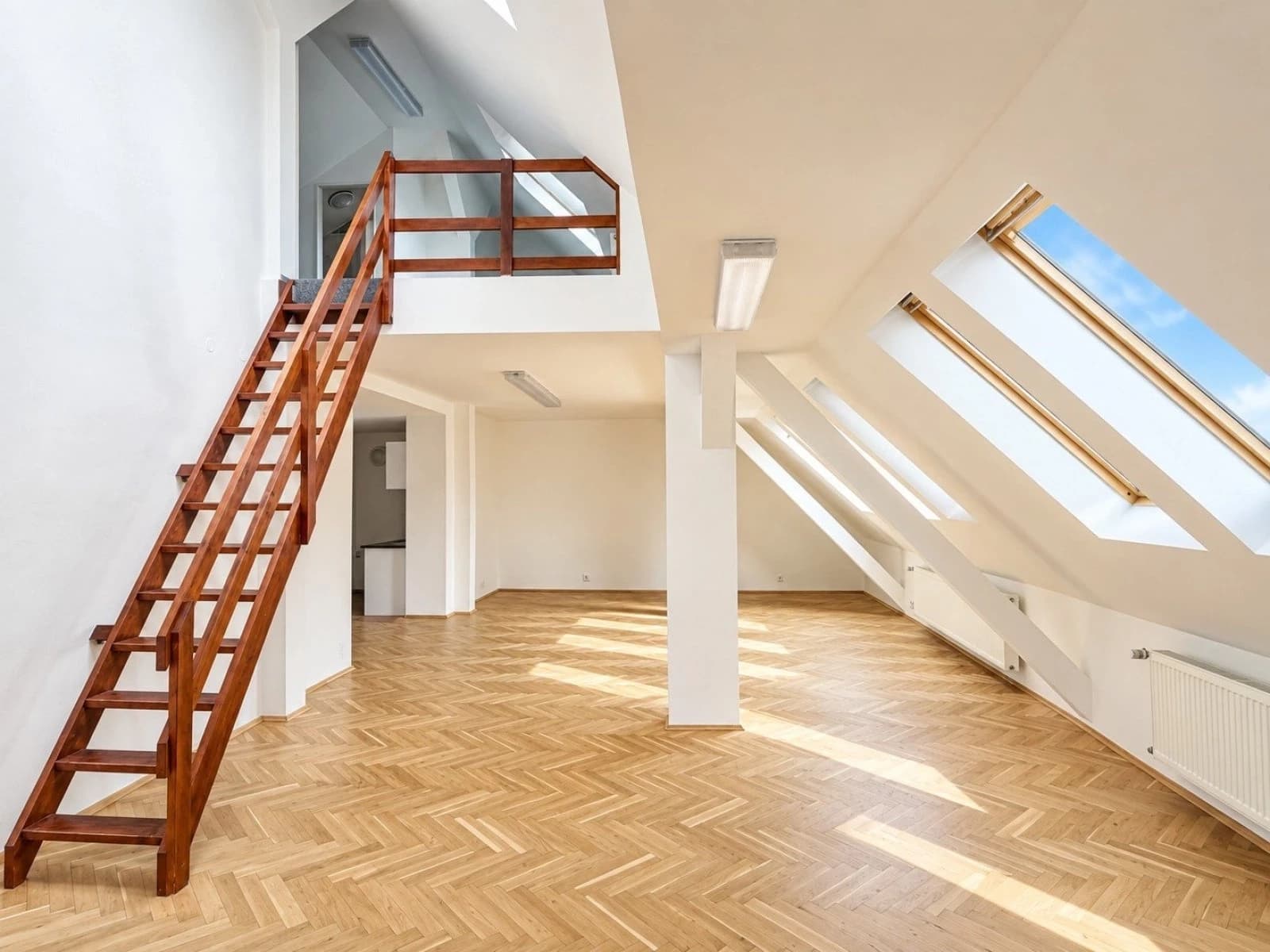 Pronájem kanceláře 162 m², Kodaňská, Praha, Praha Pronájem kanceláře 162 m², Kodaňská, Praha, Praha