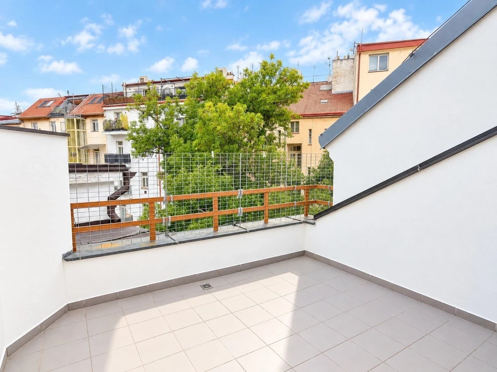 Pronájem kanceláře 162 m², Kodaňská, Praha, Praha Pronájem kanceláře 162 m², Kodaňská, Praha, Praha