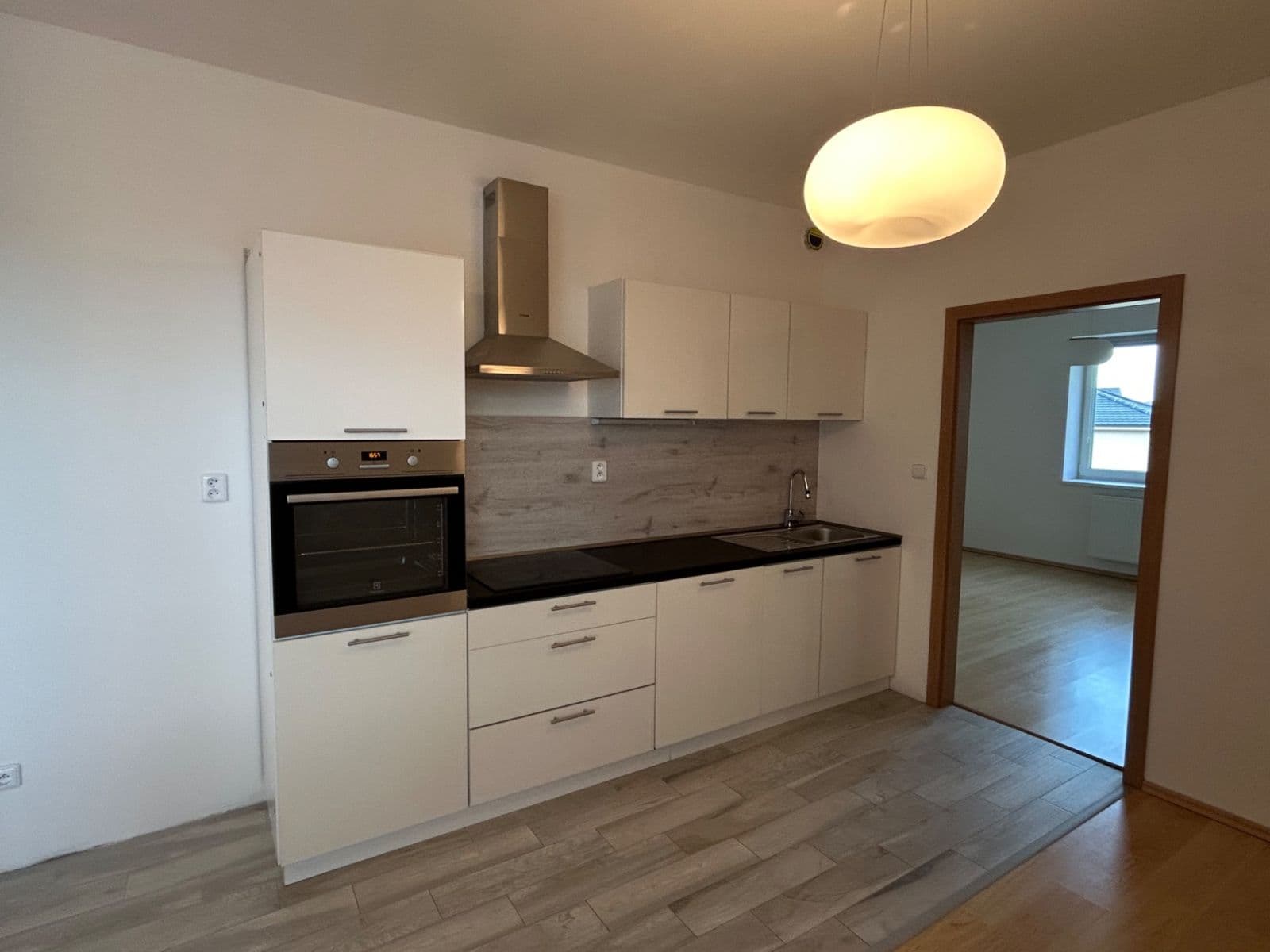 Prodej bytu 2+kk 52 m², Kloučkova, Rakovník, Středočeský kraj Prodej bytu 2+kk 52 m², Kloučkova, Rakovník, Středočeský kraj