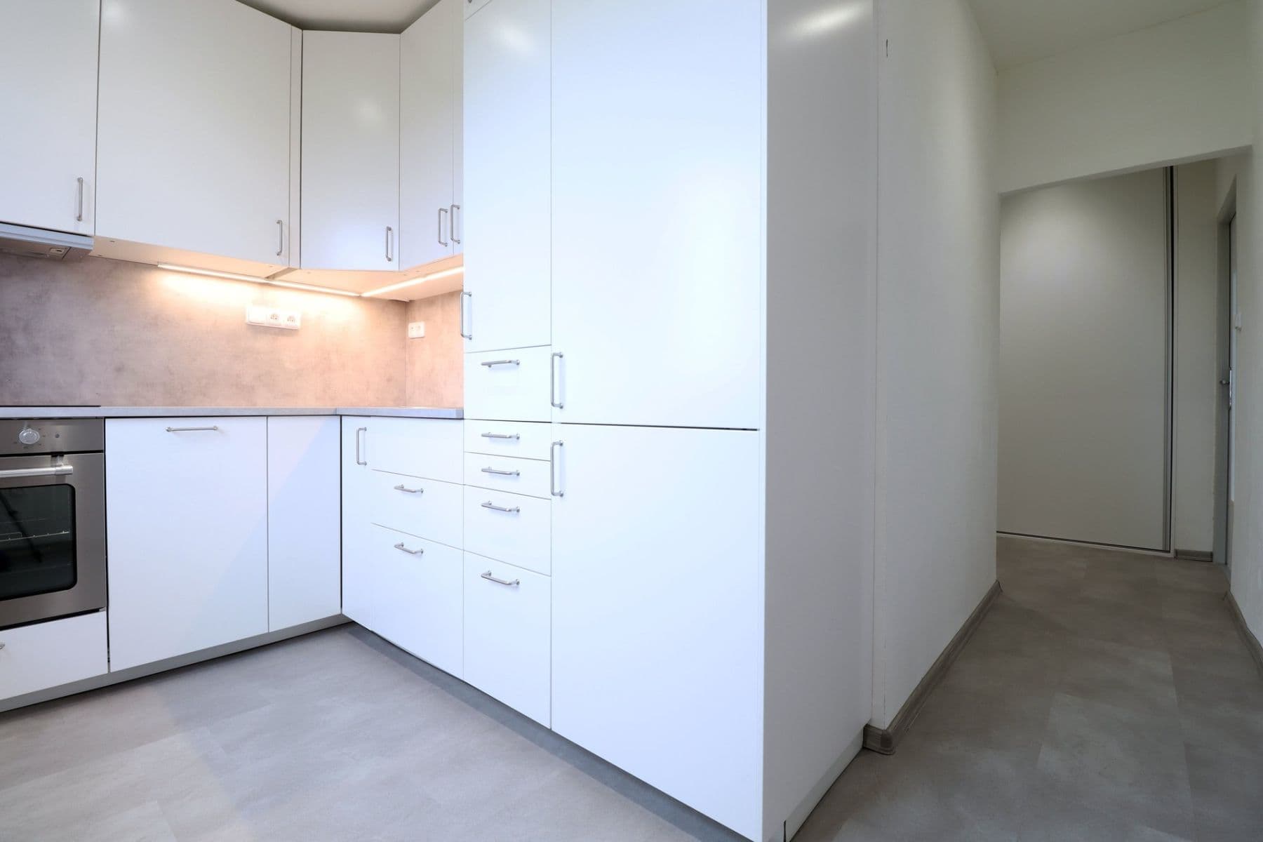 Pronájem bytu 2+1 52 m², Topolová, Praha, Praha Pronájem bytu 2+1 52 m², Topolová, Praha, Praha