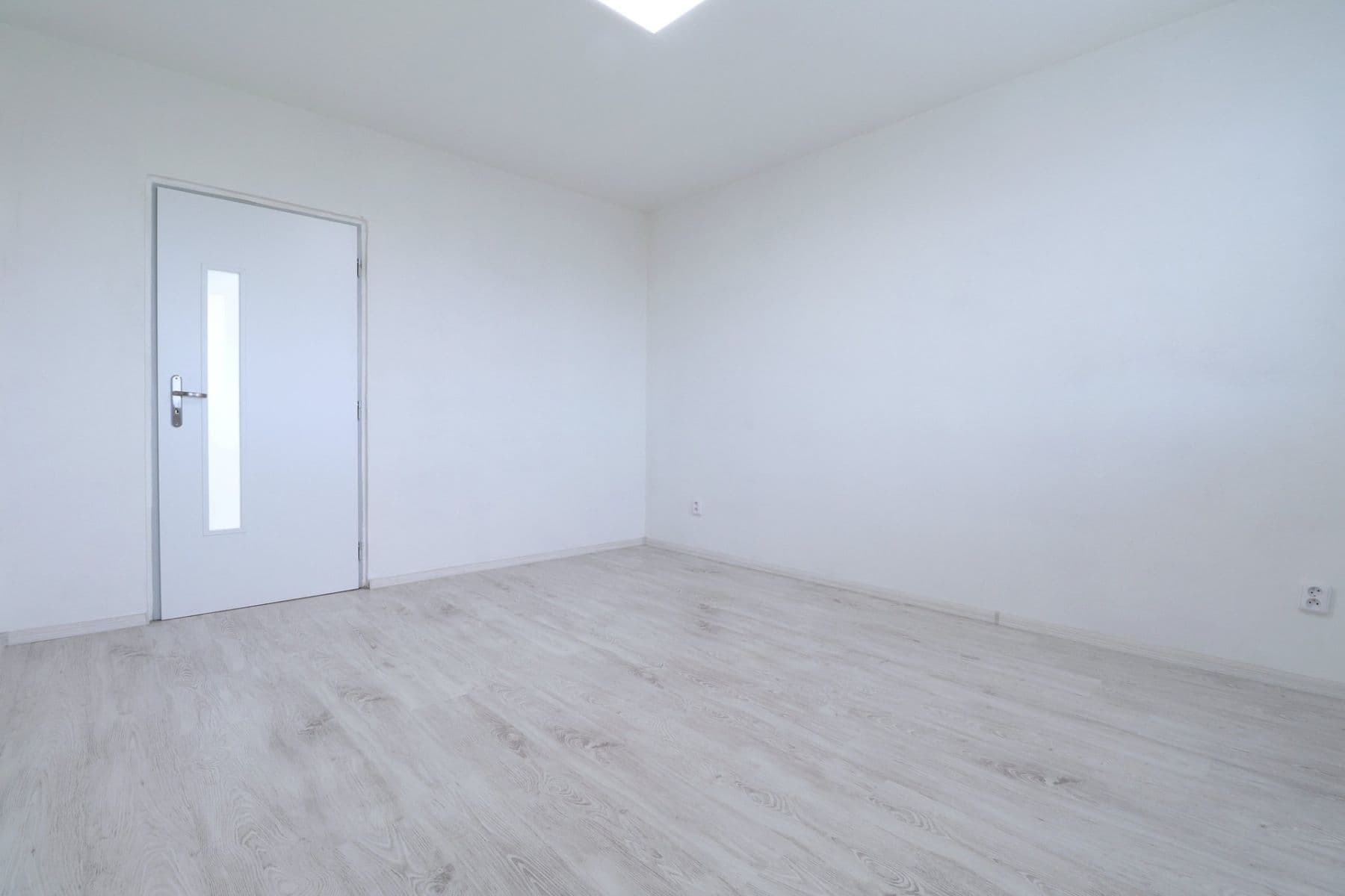 Pronájem bytu 2+1 52 m², Topolová, Praha, Praha Pronájem bytu 2+1 52 m², Topolová, Praha, Praha