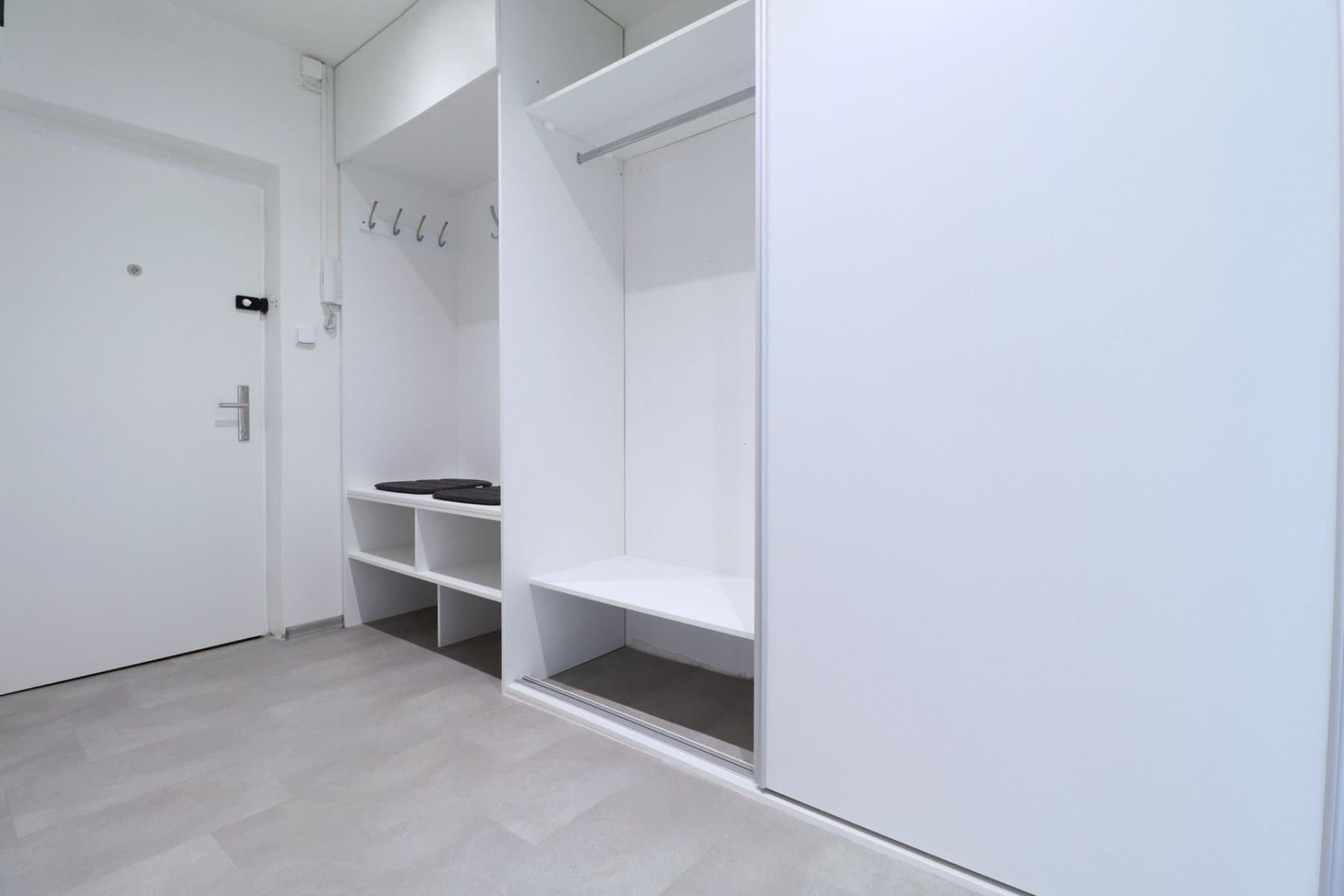 Pronájem bytu 2+1 52 m², Topolová, Praha, Praha Pronájem bytu 2+1 52 m², Topolová, Praha, Praha