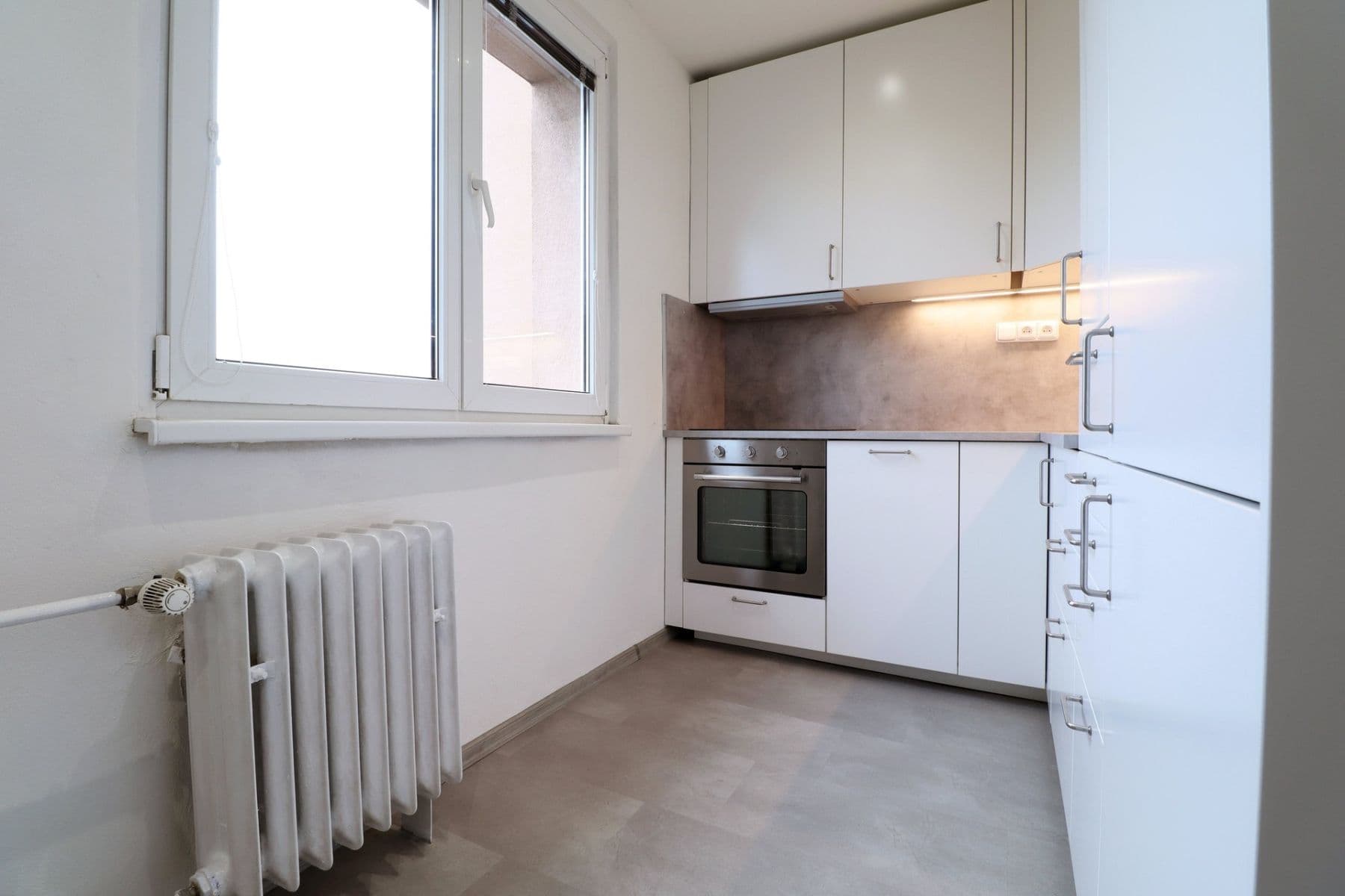Pronájem bytu 2+1 52 m², Topolová, Praha, Praha Pronájem bytu 2+1 52 m², Topolová, Praha, Praha
