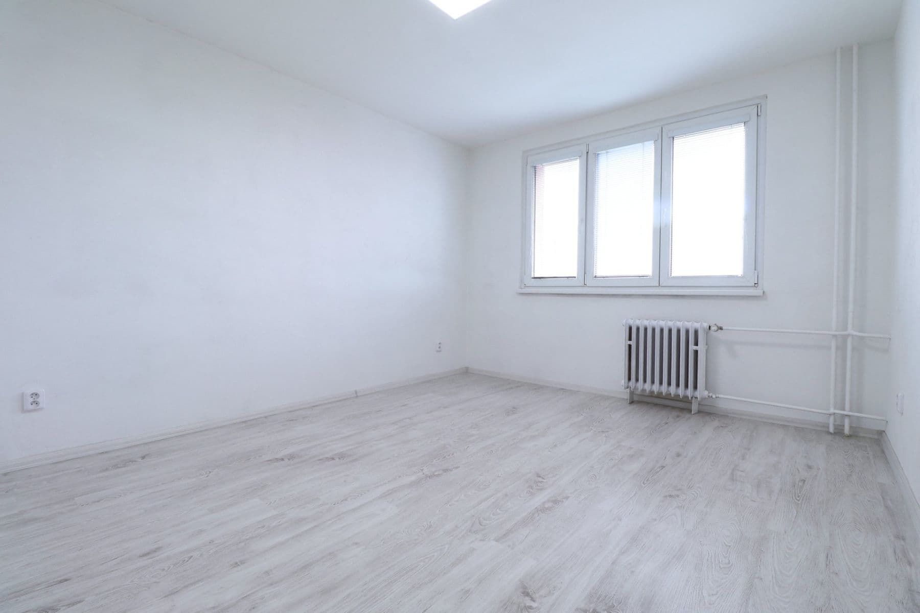 Pronájem bytu 2+1 52 m², Topolová, Praha, Praha Pronájem bytu 2+1 52 m², Topolová, Praha, Praha