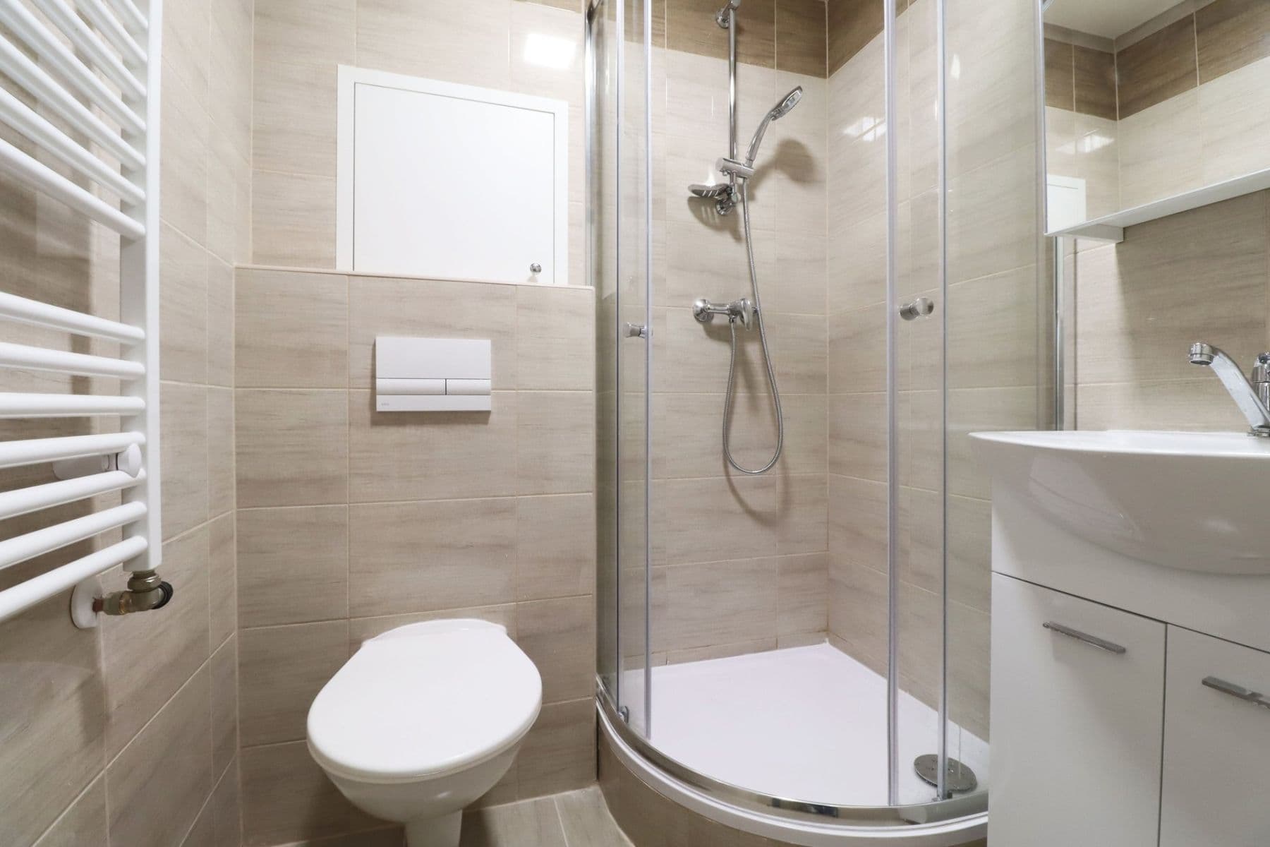 Pronájem bytu 1+1 32 m², Kyjevská, Kladno, Středočeský kraj Pronájem bytu 1+1 32 m², Kyjevská, Kladno, Středočeský kraj