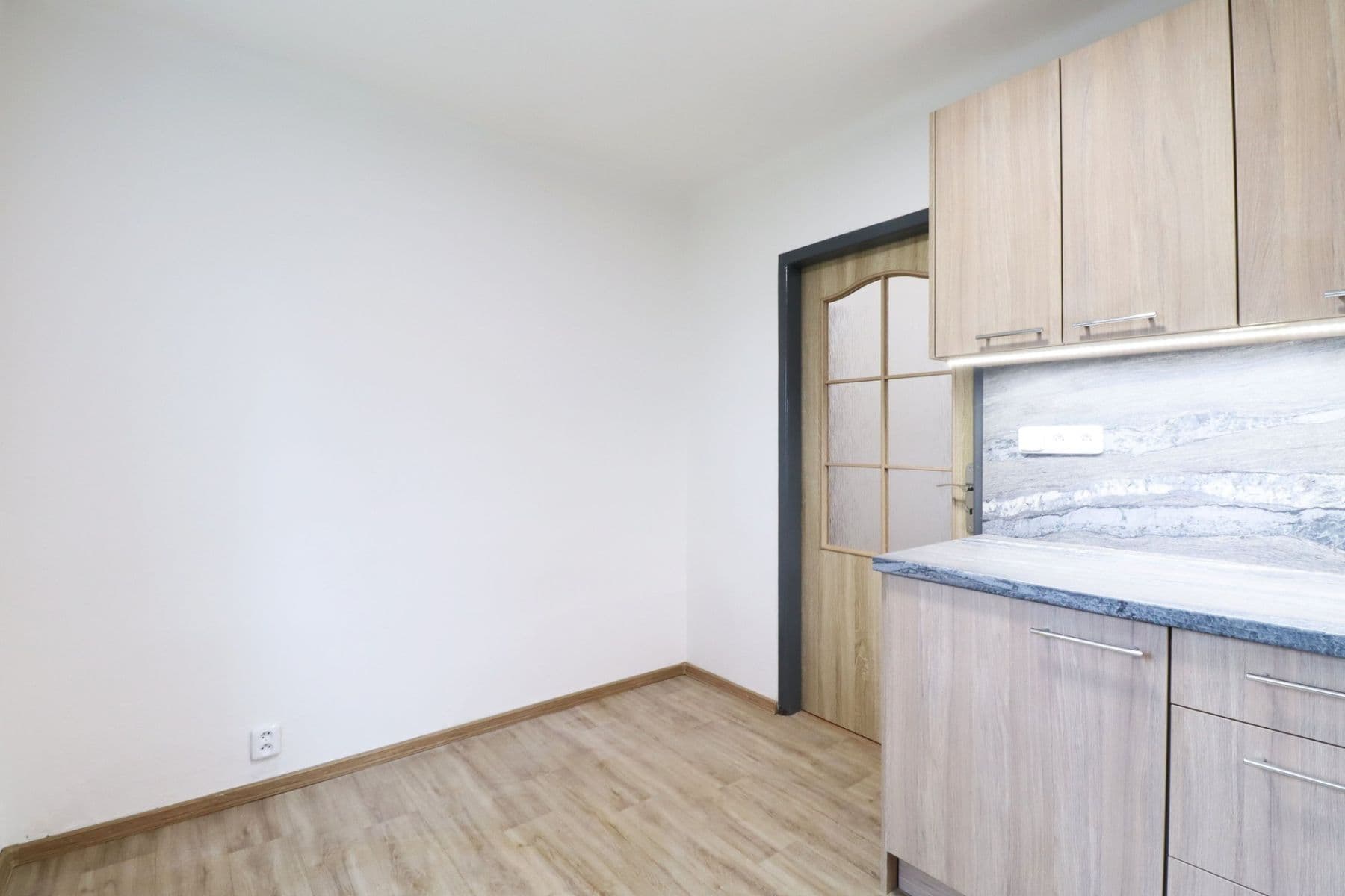 Pronájem bytu 1+1 32 m², Kyjevská, Kladno, Středočeský kraj Pronájem bytu 1+1 32 m², Kyjevská, Kladno, Středočeský kraj