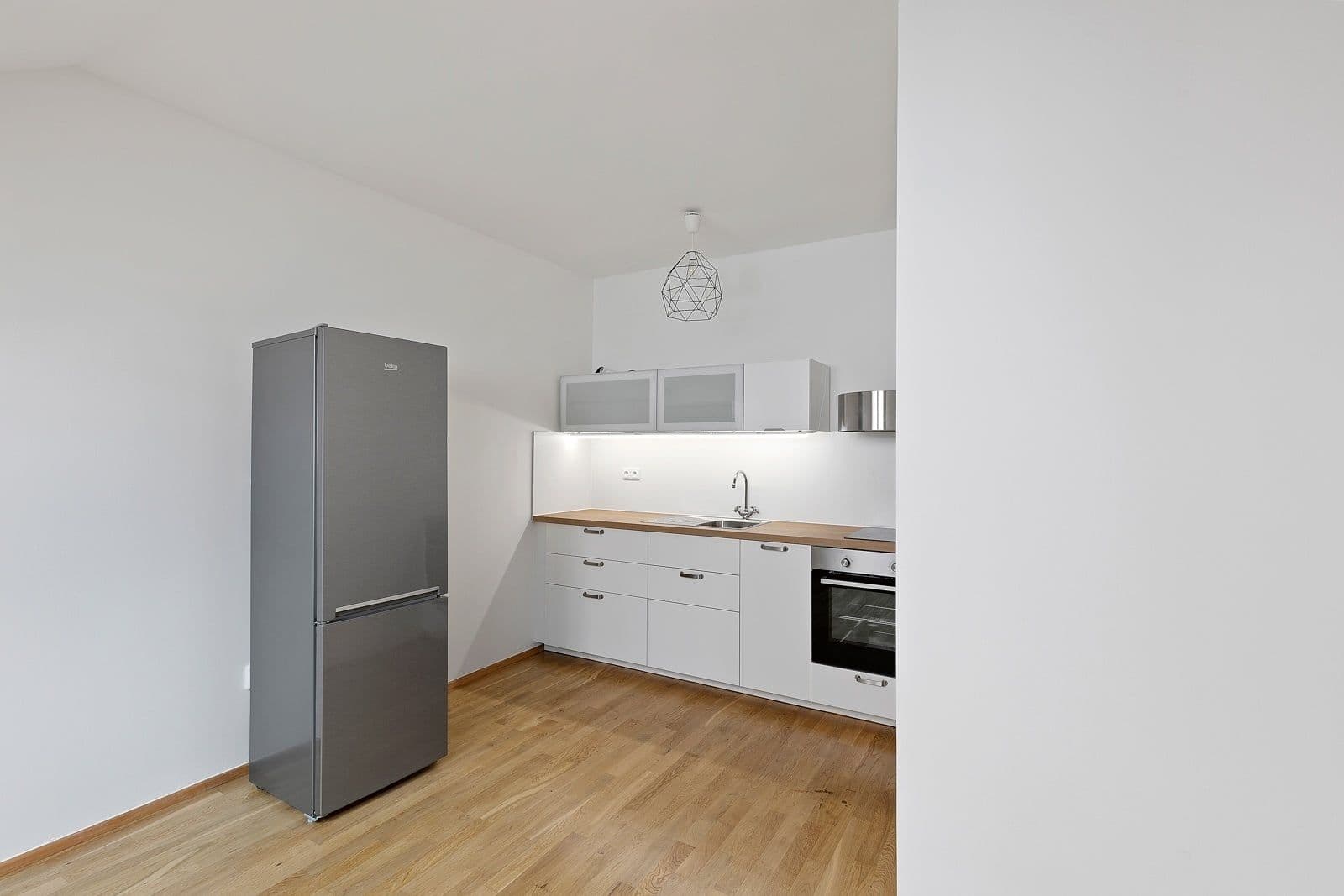 Pronájem bytu 1+kk 34 m², Slavojova, Praha, Praha Pronájem bytu 1+kk 34 m², Slavojova, Praha, Praha