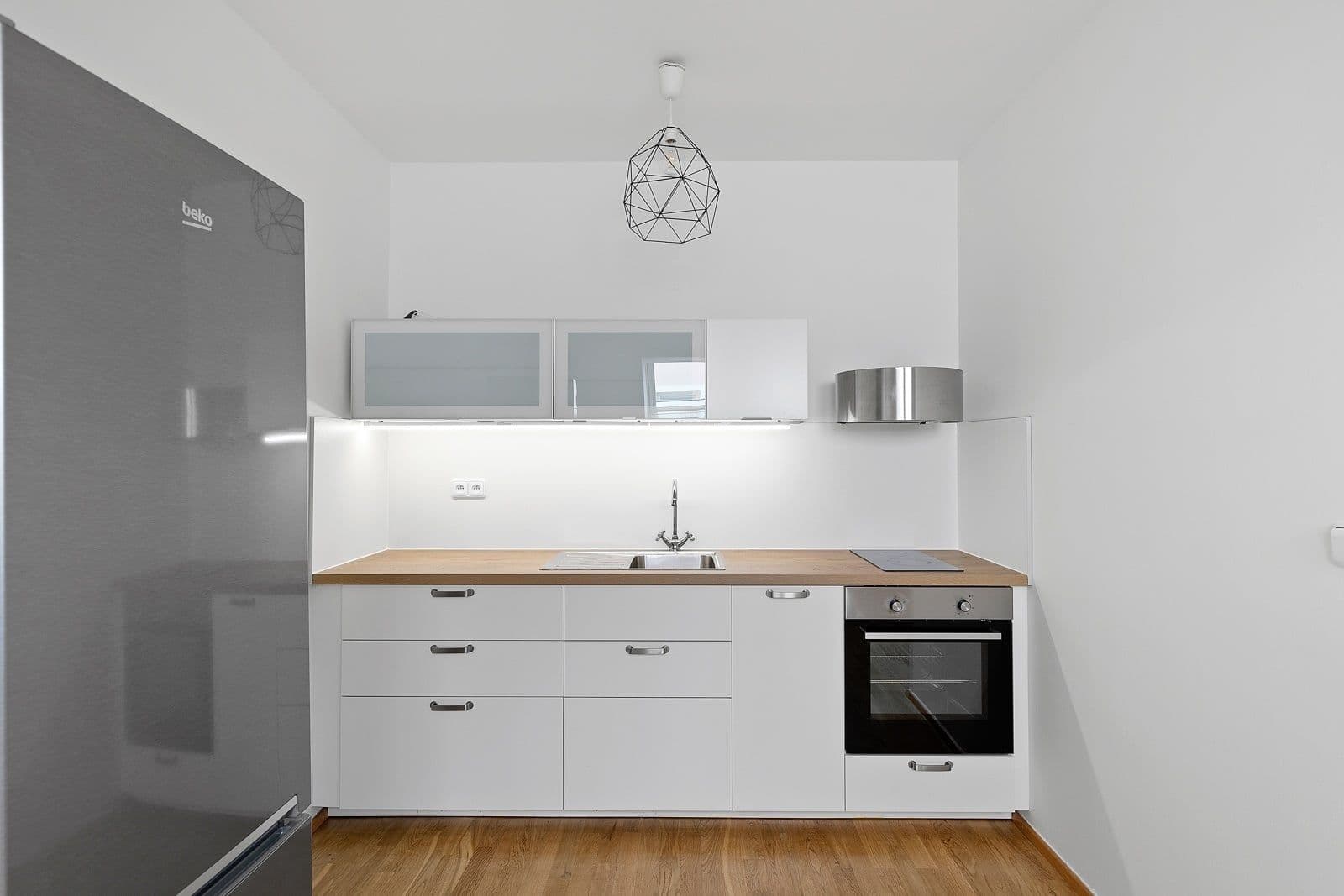 Pronájem bytu 1+kk 34 m², Slavojova, Praha, Praha Pronájem bytu 1+kk 34 m², Slavojova, Praha, Praha