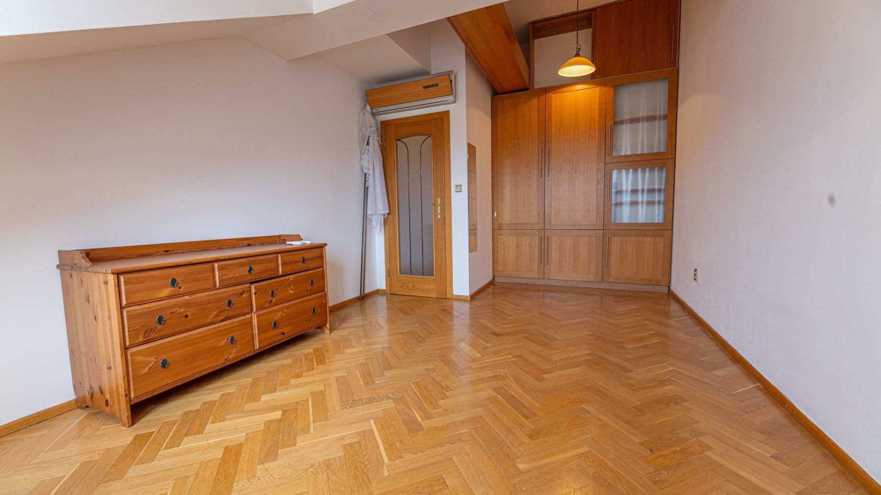 Pronájem bytu 3+1 117 m², Tomáškova, Praha, Praha Pronájem bytu 3+1 117 m², Tomáškova, Praha, Praha