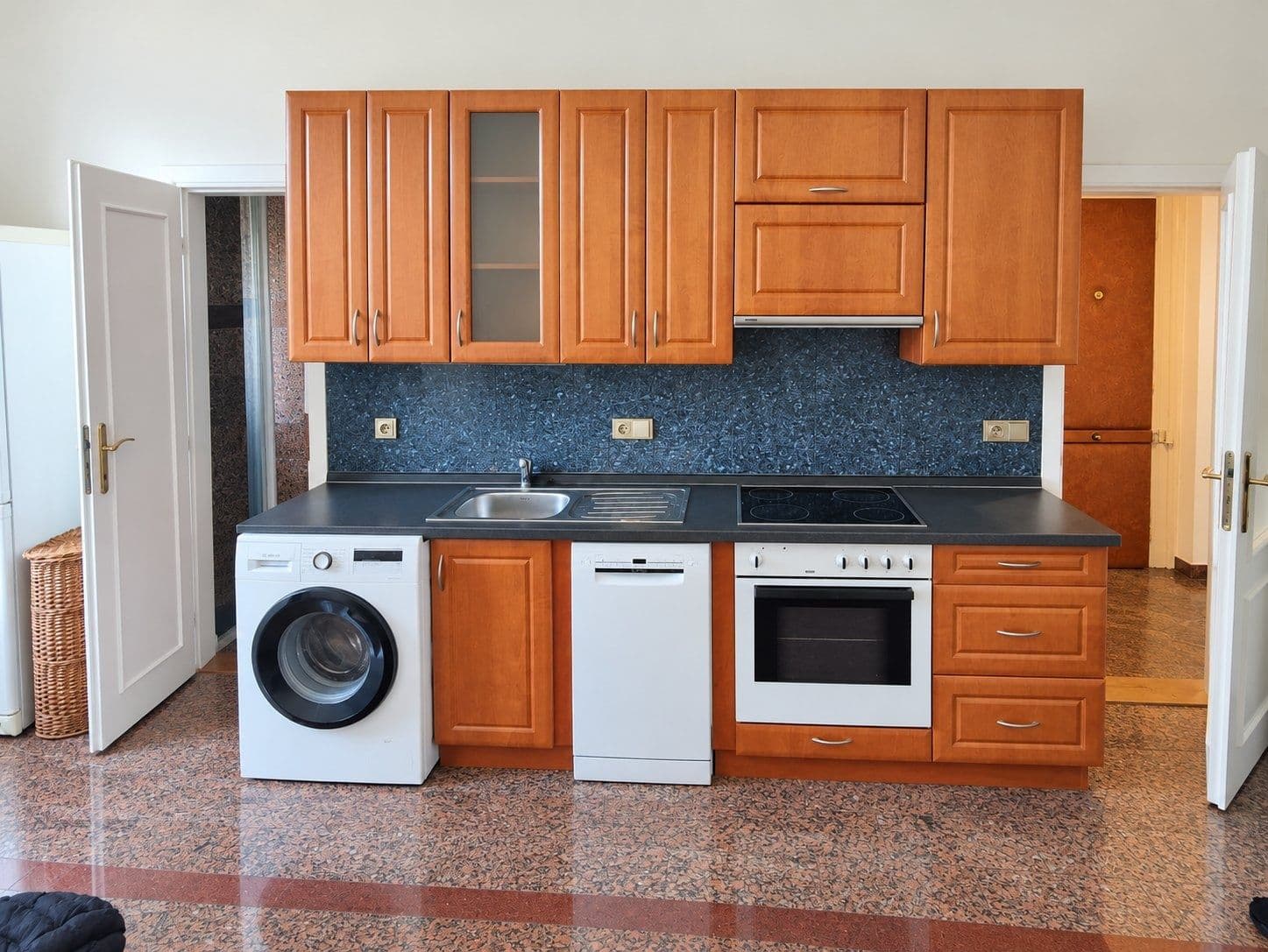 Pronájem bytu 2+1 66 m², Tomáškova, Praha, Praha Pronájem bytu 2+1 66 m², Tomáškova, Praha, Praha