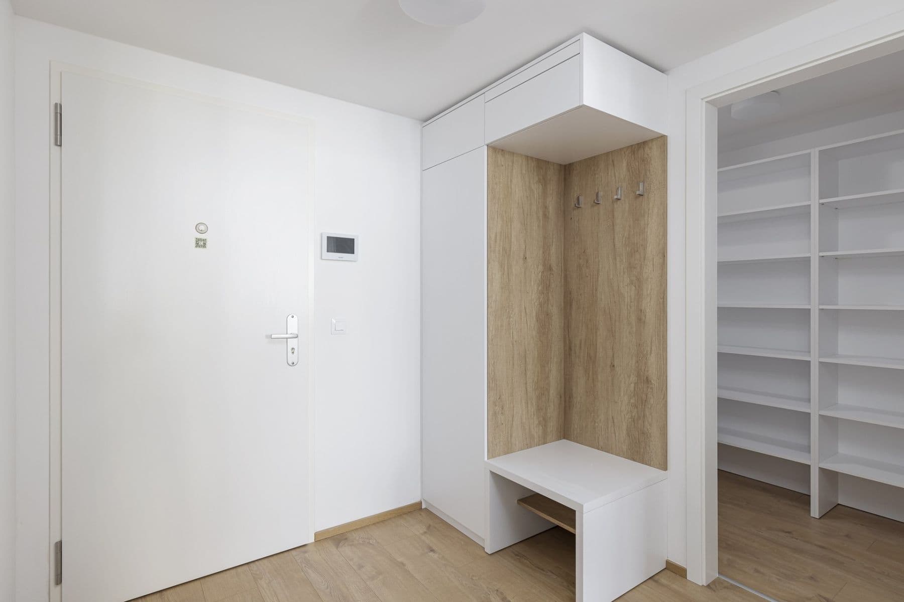 Pronájem bytu 2+kk 44 m², Nebřenická, Praha, Praha Pronájem bytu 2+kk 44 m², Nebřenická, Praha, Praha