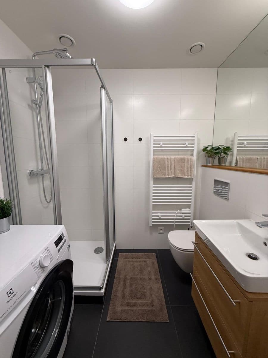 Pronájem bytu 1+kk 28 m², Na Větrníku, Praha, Praha Pronájem bytu 1+kk 28 m², Na Větrníku, Praha, Praha