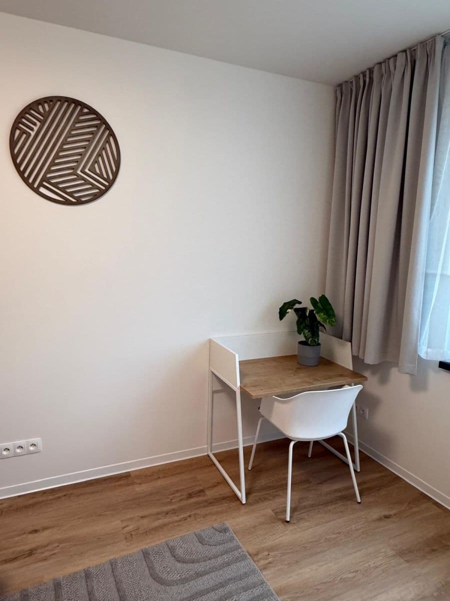 Pronájem bytu 1+kk 28 m², Na Větrníku, Praha, Praha Pronájem bytu 1+kk 28 m², Na Větrníku, Praha, Praha