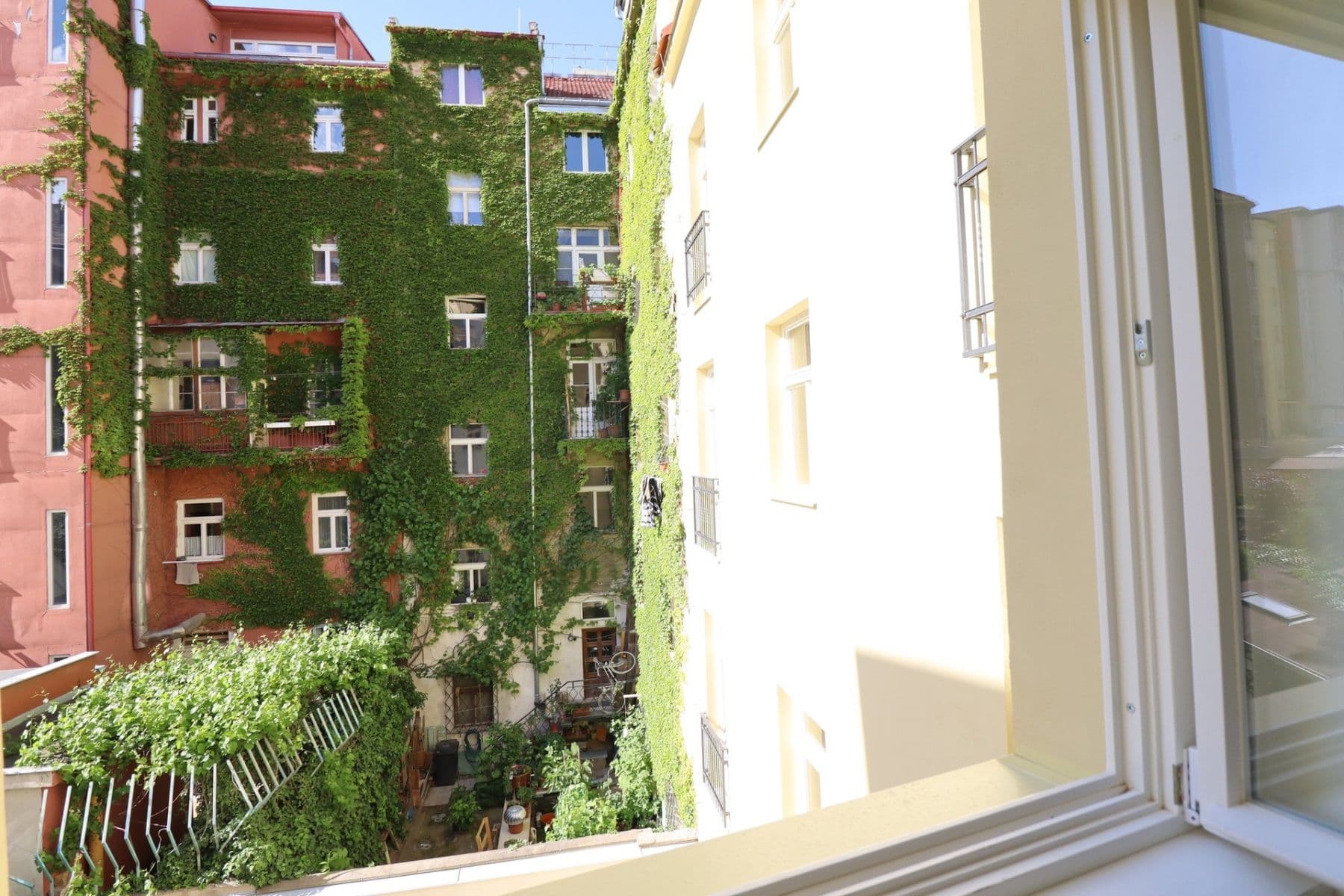 Pronájem bytu 1+kk 22 m², Černomořská, Praha, Praha Pronájem bytu 1+kk 22 m², Černomořská, Praha, Praha