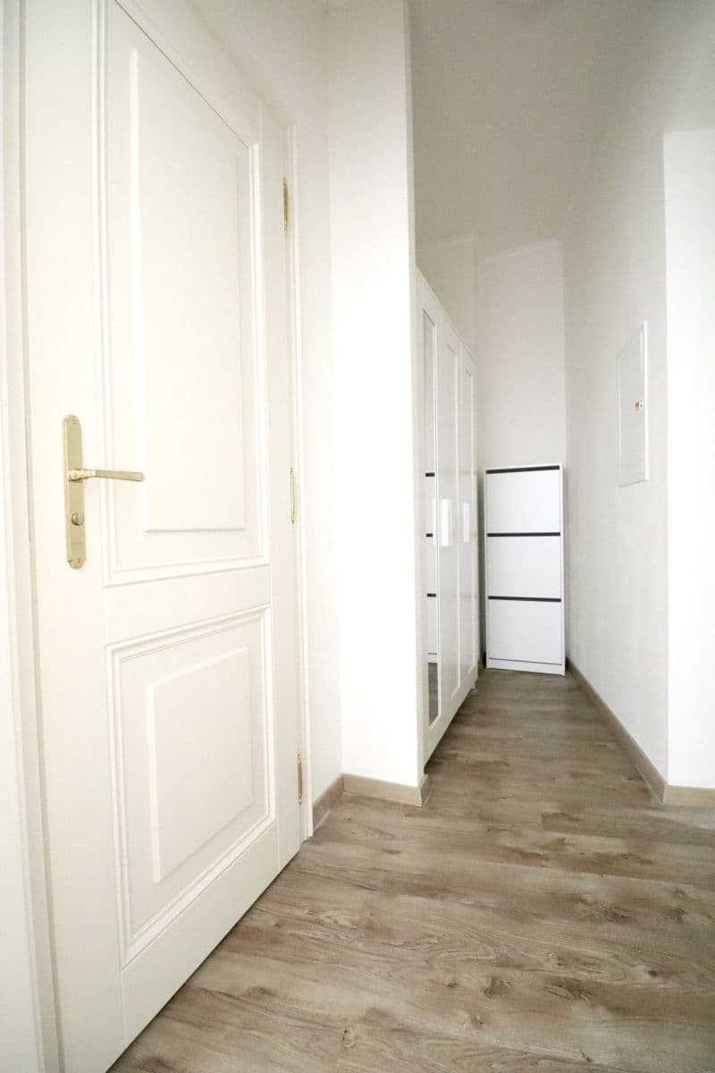 Pronájem bytu 1+kk 22 m², Černomořská, Praha, Praha Pronájem bytu 1+kk 22 m², Černomořská, Praha, Praha