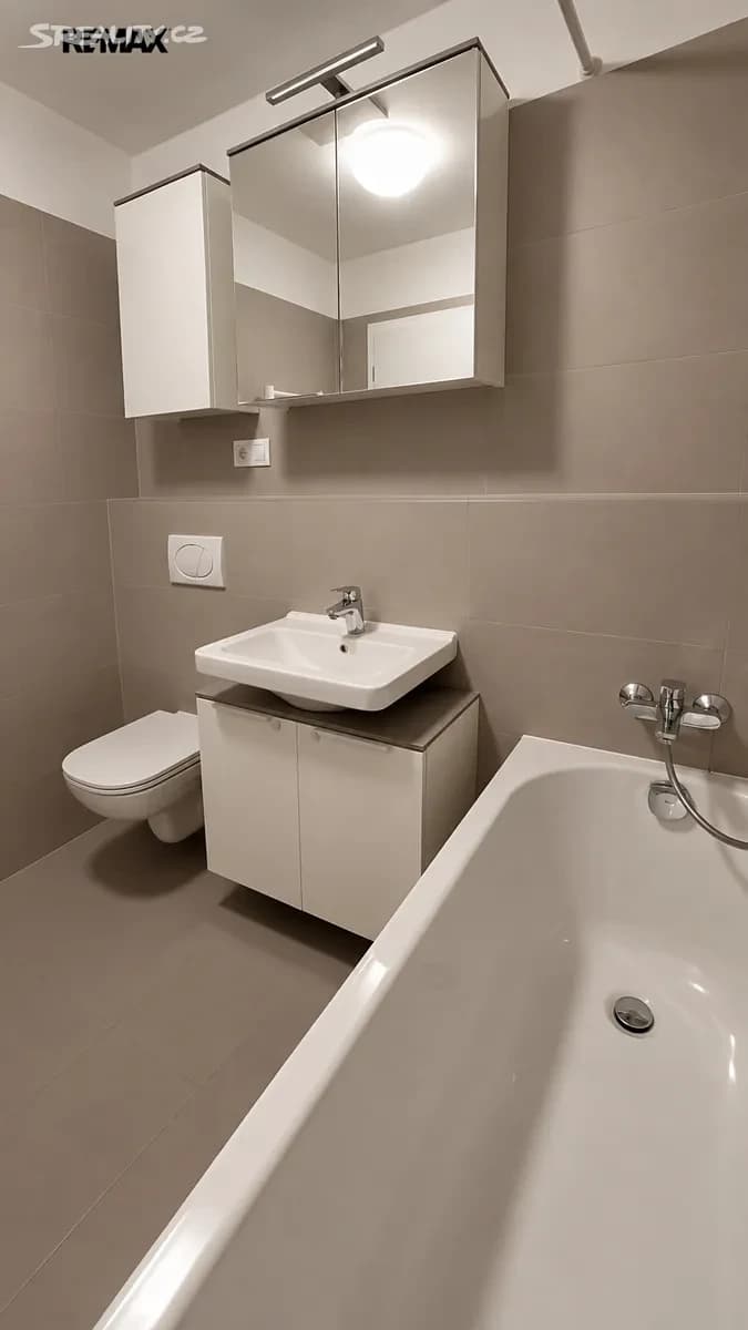 Pronájem bytu 4+kk 93 m², Škrábkových, Praha, Praha Pronájem bytu 4+kk 93 m², Škrábkových, Praha, Praha