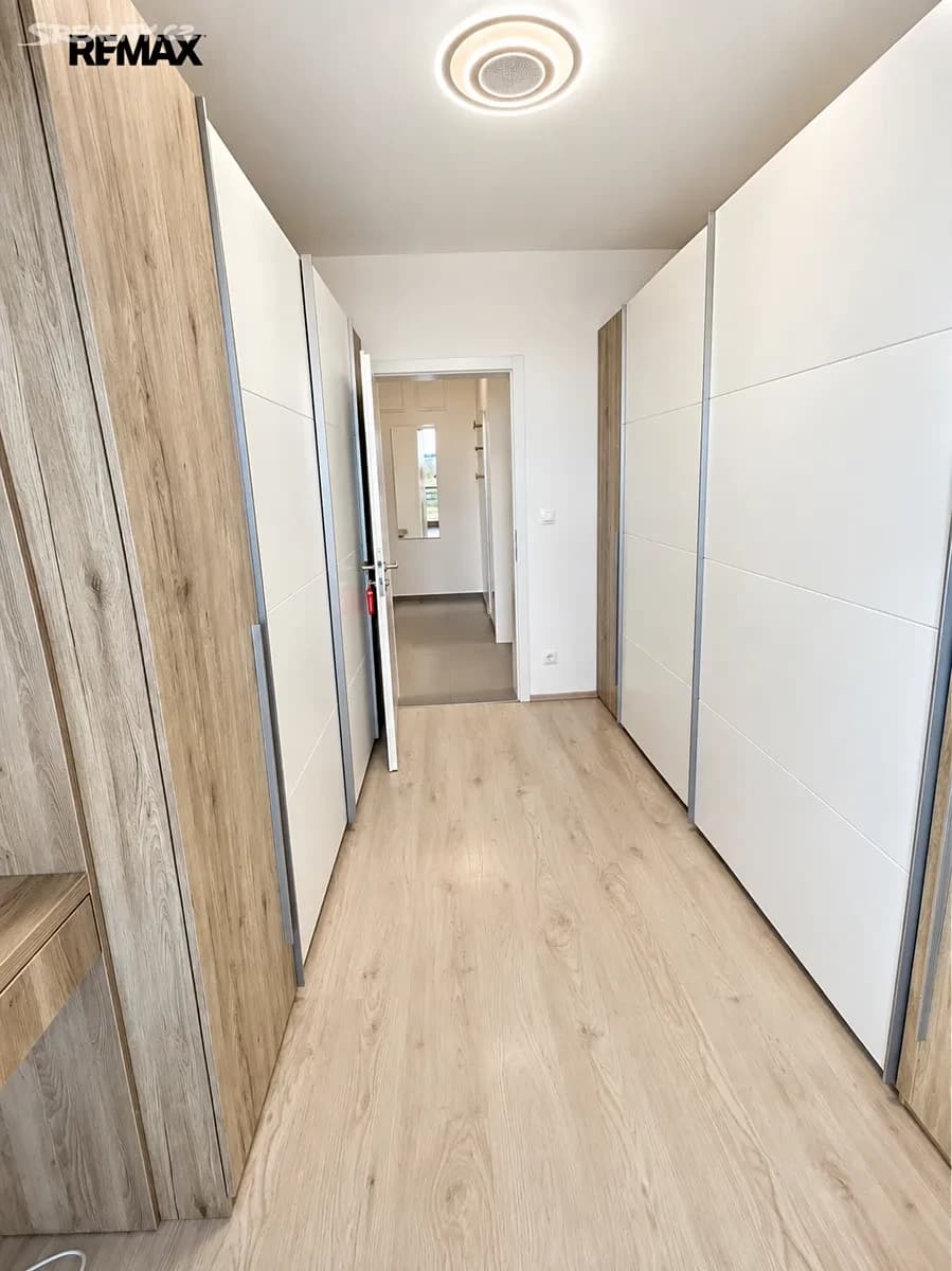 Pronájem bytu 4+kk 93 m², Škrábkových, Praha, Praha Pronájem bytu 4+kk 93 m², Škrábkových, Praha, Praha