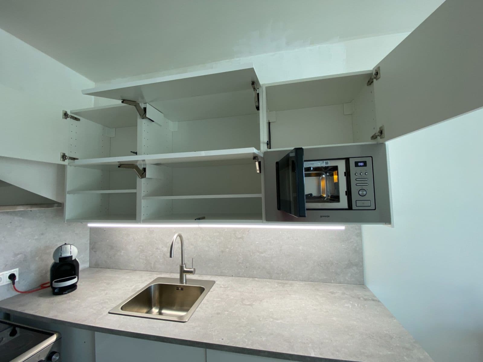 Pronájem bytu 2+kk 53 m², Zlonická, Praha, Praha Pronájem bytu 2+kk 53 m², Zlonická, Praha, Praha