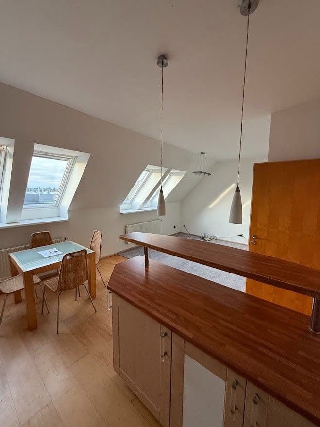 Pronájem bytu 2+kk 66 m², Sídlištní, Praha, Praha Pronájem bytu 2+kk 66 m², Sídlištní, Praha, Praha
