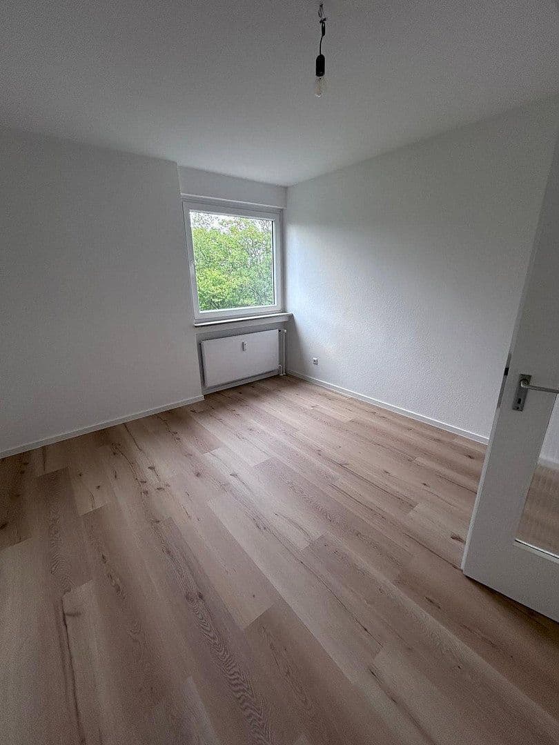 Pronájem bytu 3+1 76 m², Pestalozzistraße 1, Germering, Bavorsko Pronájem bytu 3+1 76 m², Pestalozzistraße 1, Germering, Bavorsko