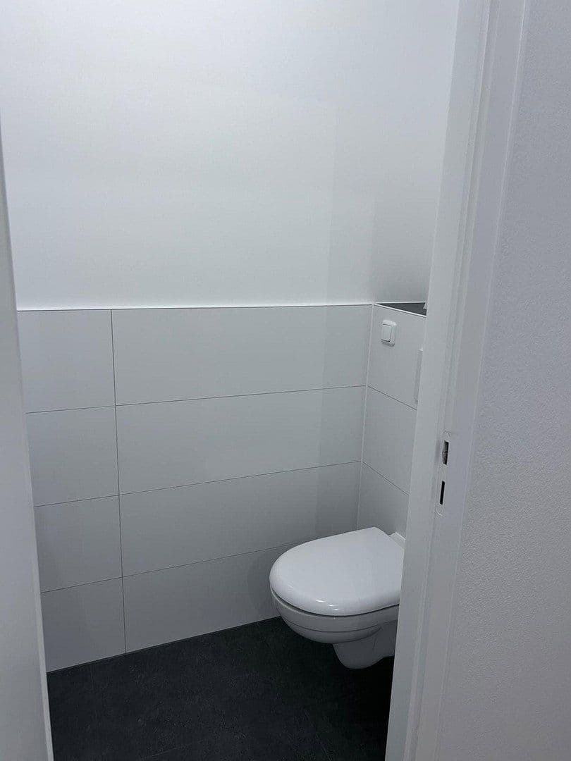 Pronájem bytu 3+1 76 m², Pestalozzistraße 1, Germering, Bavorsko Pronájem bytu 3+1 76 m², Pestalozzistraße 1, Germering, Bavorsko