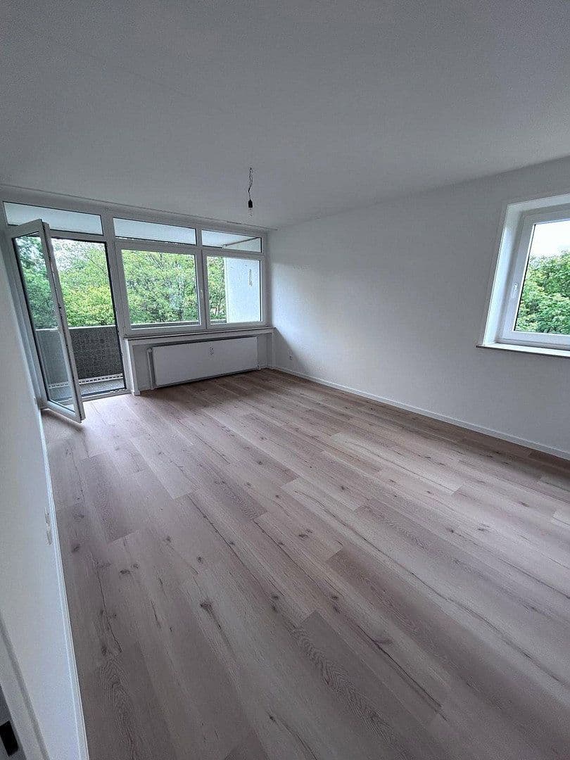 Pronájem bytu 3+1 76 m², Pestalozzistraße 1, Germering, Bavorsko Pronájem bytu 3+1 76 m², Pestalozzistraße 1, Germering, Bavorsko