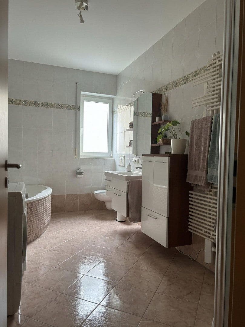 Prodej bytu 4+kk 146 m², Dresden, Sasko Prodej bytu 4+kk 146 m², Dresden, Sasko