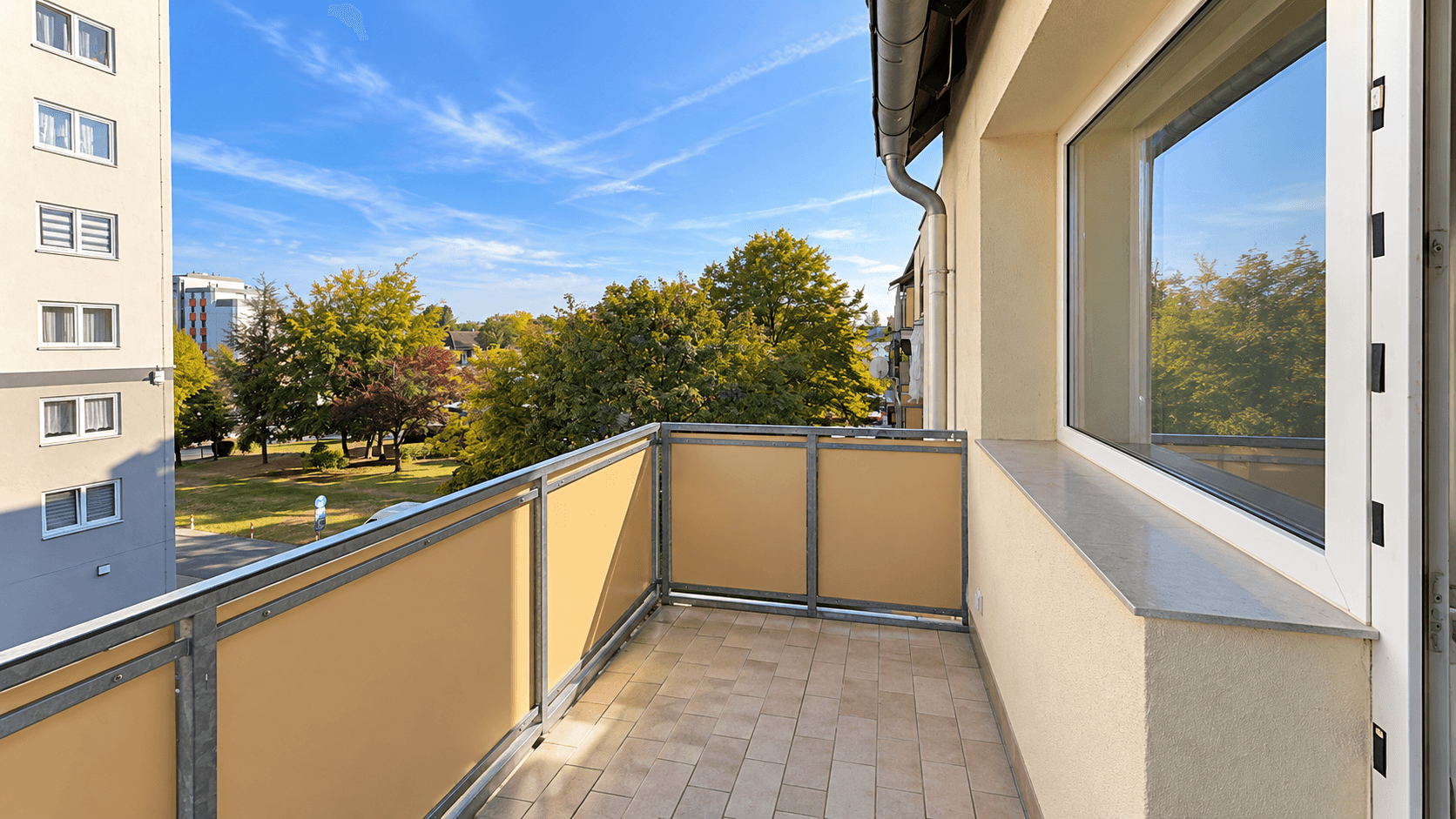 Pronájem bytu 1+1 45 m², Daimlerstraße 2a, Wiesbaden, Hessen Pronájem bytu 1+1 45 m², Daimlerstraße 2a, Wiesbaden, Hessen