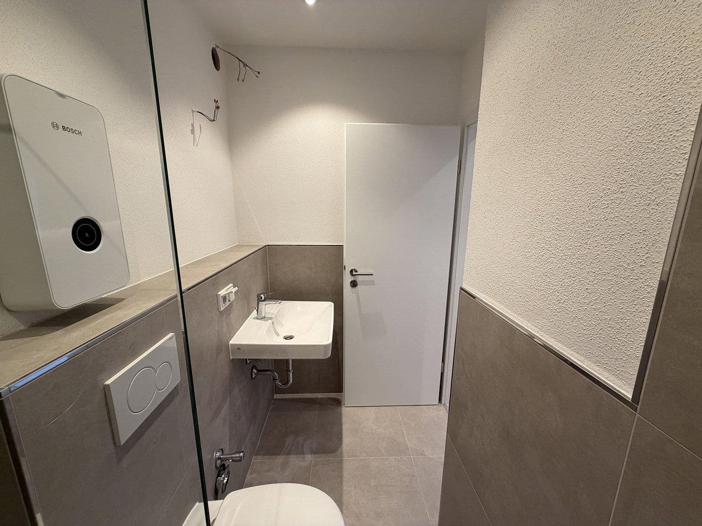 Pronájem bytu 1+1 45 m², Daimlerstraße 2a, Wiesbaden, Hessen Pronájem bytu 1+1 45 m², Daimlerstraße 2a, Wiesbaden, Hessen