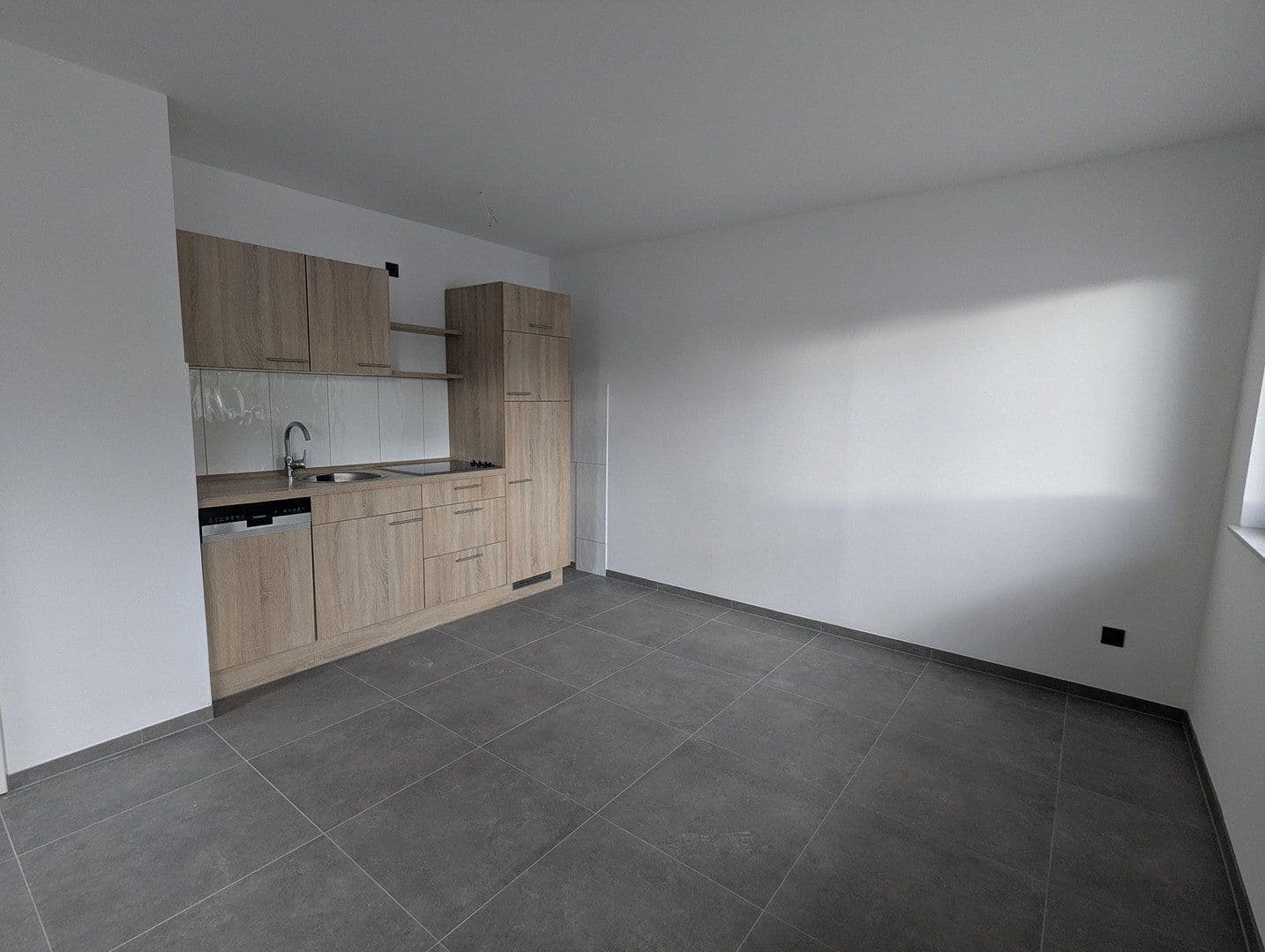 Pronájem bytu 1+1 30 m², Eschweiler, Severní Porýní-Vestfálsko Pronájem bytu 1+1 30 m², Eschweiler, Severní Porýní-Vestfálsko