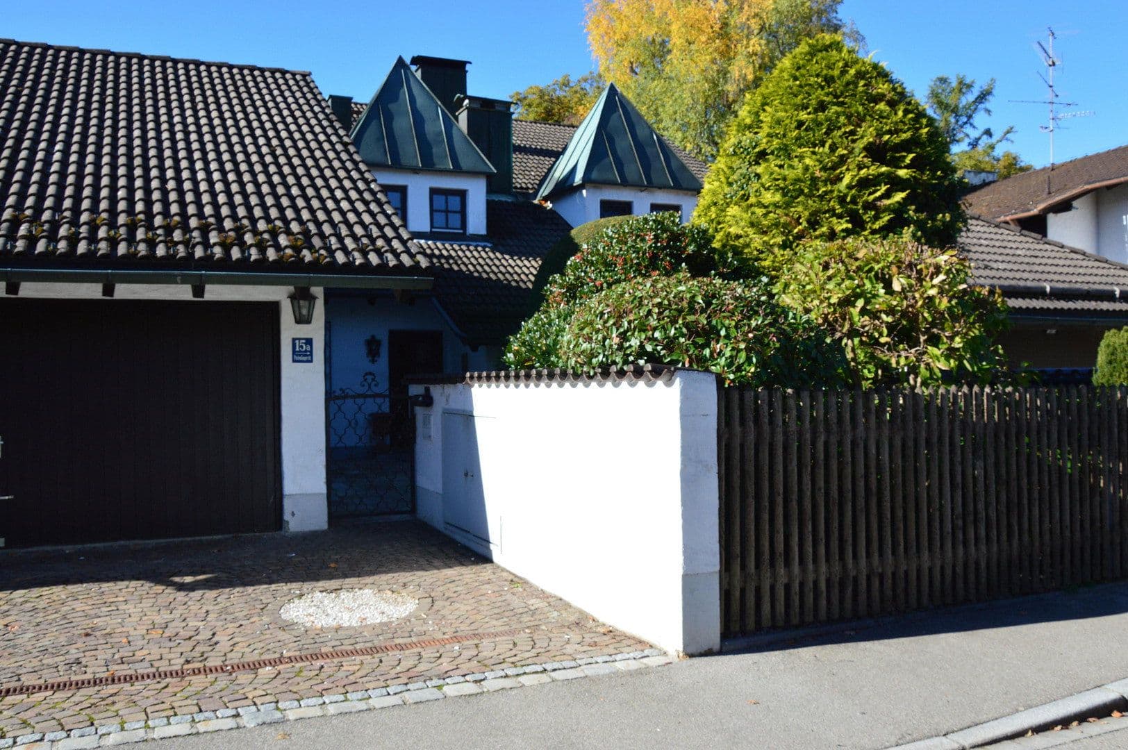Prodej domu 171 m², pozemek 511 m², Portenlängerstraße 15 A, Grünwald, Bavorsko Prodej domu 171 m², pozemek 511 m², Portenlängerstraße 15 A, Grünwald, Bavorsko