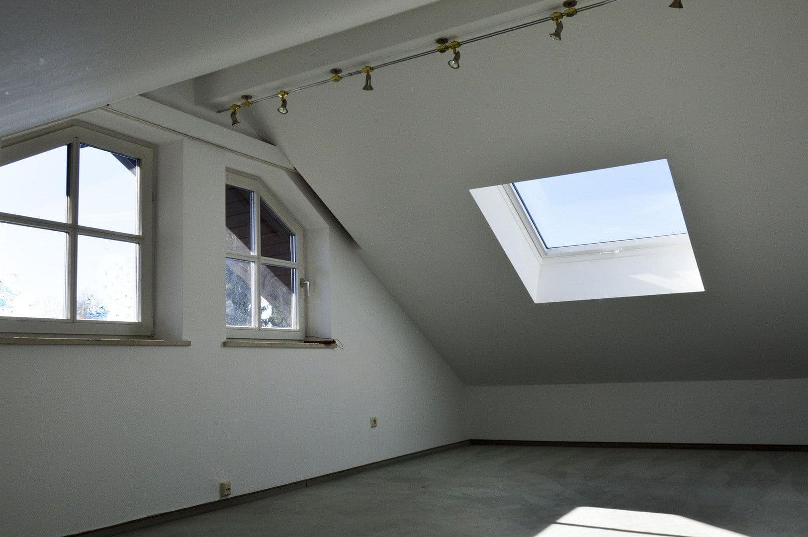 Prodej domu 171 m², pozemek 511 m², Portenlängerstraße 15 A, Grünwald, Bavorsko Prodej domu 171 m², pozemek 511 m², Portenlängerstraße 15 A, Grünwald, Bavorsko