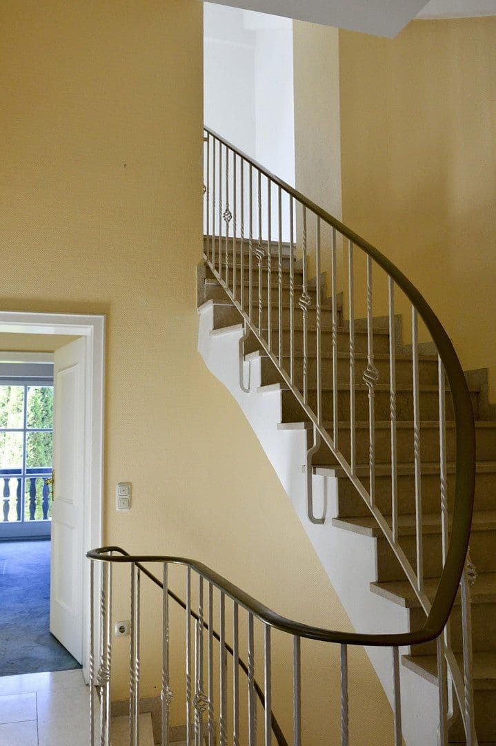 Prodej domu 171 m², pozemek 511 m², Portenlängerstraße 15 A, Grünwald, Bavorsko Prodej domu 171 m², pozemek 511 m², Portenlängerstraße 15 A, Grünwald, Bavorsko