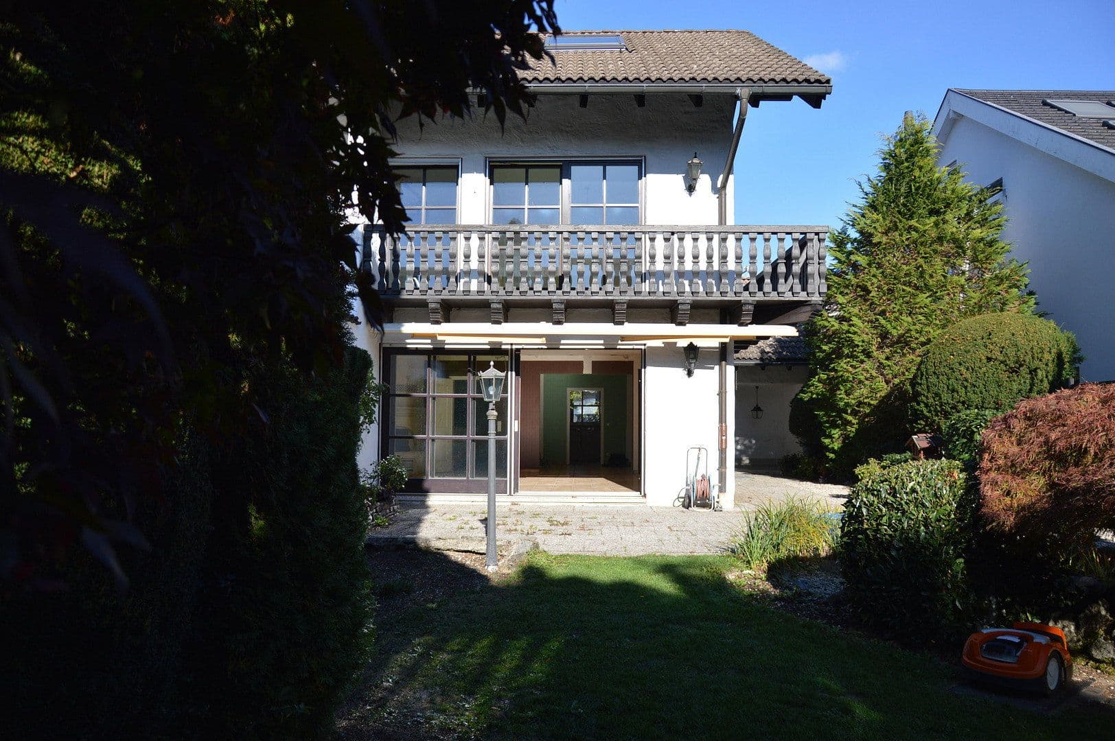 Prodej domu 171 m², pozemek 511 m², Portenlängerstraße 15 A, Grünwald, Bavorsko Prodej domu 171 m², pozemek 511 m², Portenlängerstraße 15 A, Grünwald, Bavorsko