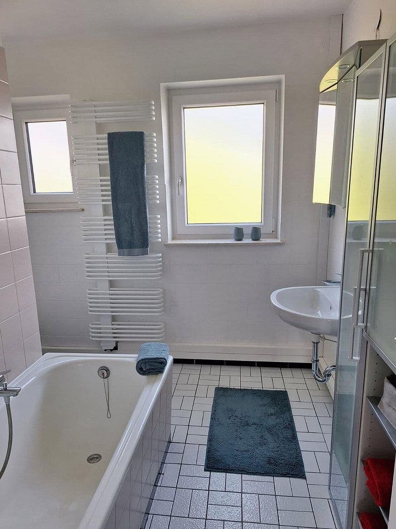 Prodej domu 103 m², pozemek 351 m², Untergruppenbach, Bádensko-Württembersko Prodej domu 103 m², pozemek 351 m², Untergruppenbach, Bádensko-Württembersko
